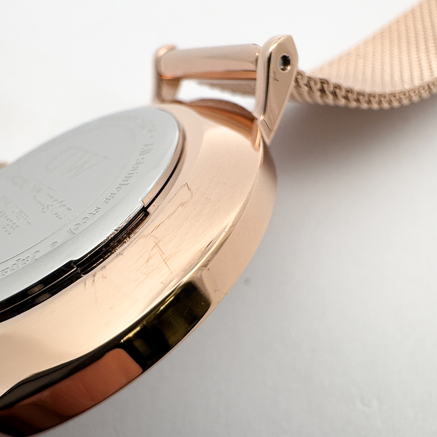 Daniel Wellington DW00100163-POWYSTAWOWY damski zegarek Petite bransoleta