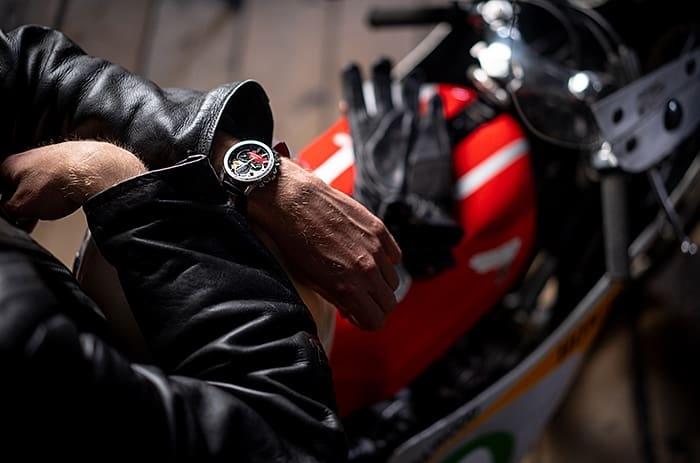 EDIFICE EQS-930HR-1AER EDIFICE Premium Honda Racing Limited Edition zegarek męski sportowy mineralne