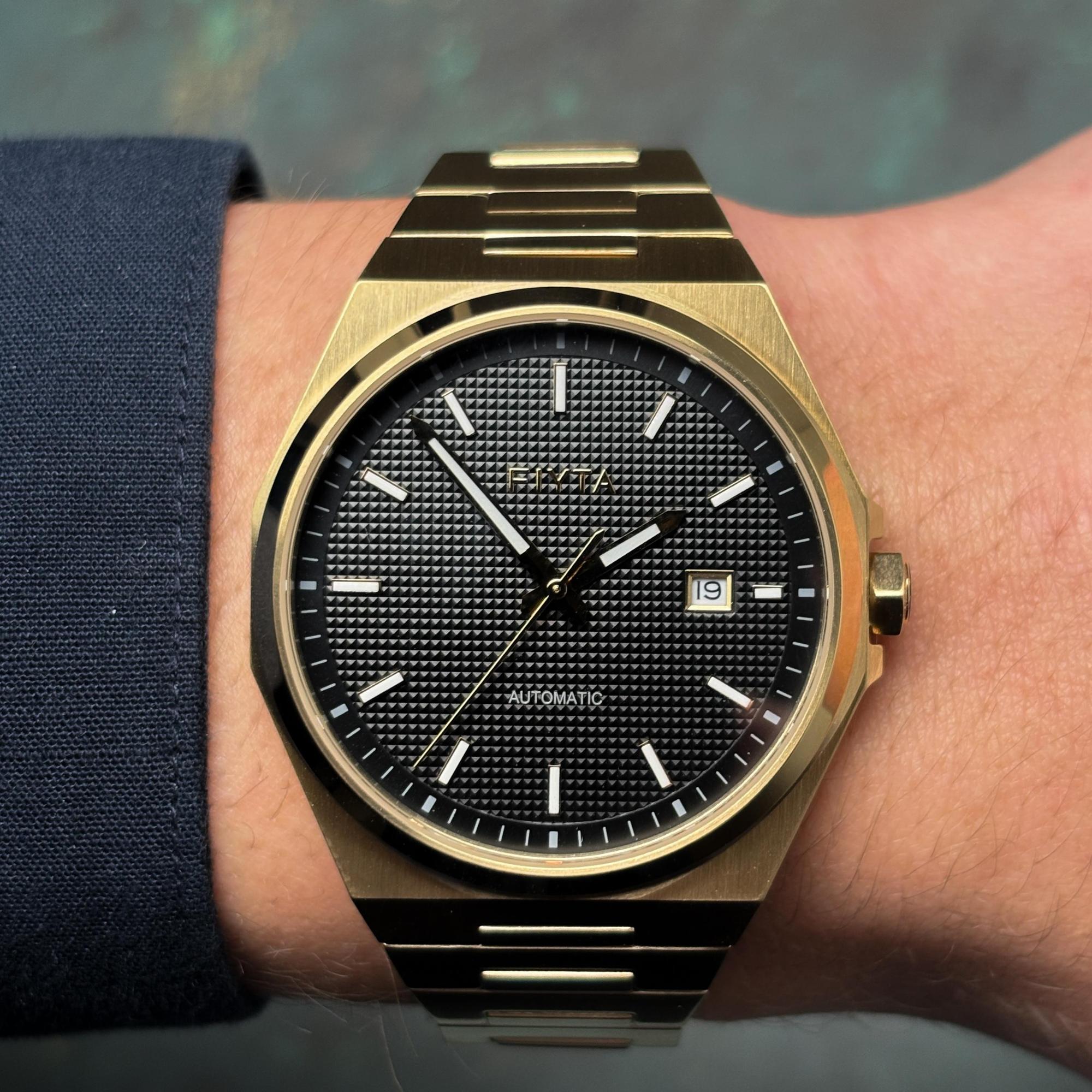 Fiyta DGA802099GBG Męskie Classic Automatic Urban Golden Era zegarek męski klasyczny szafirowe