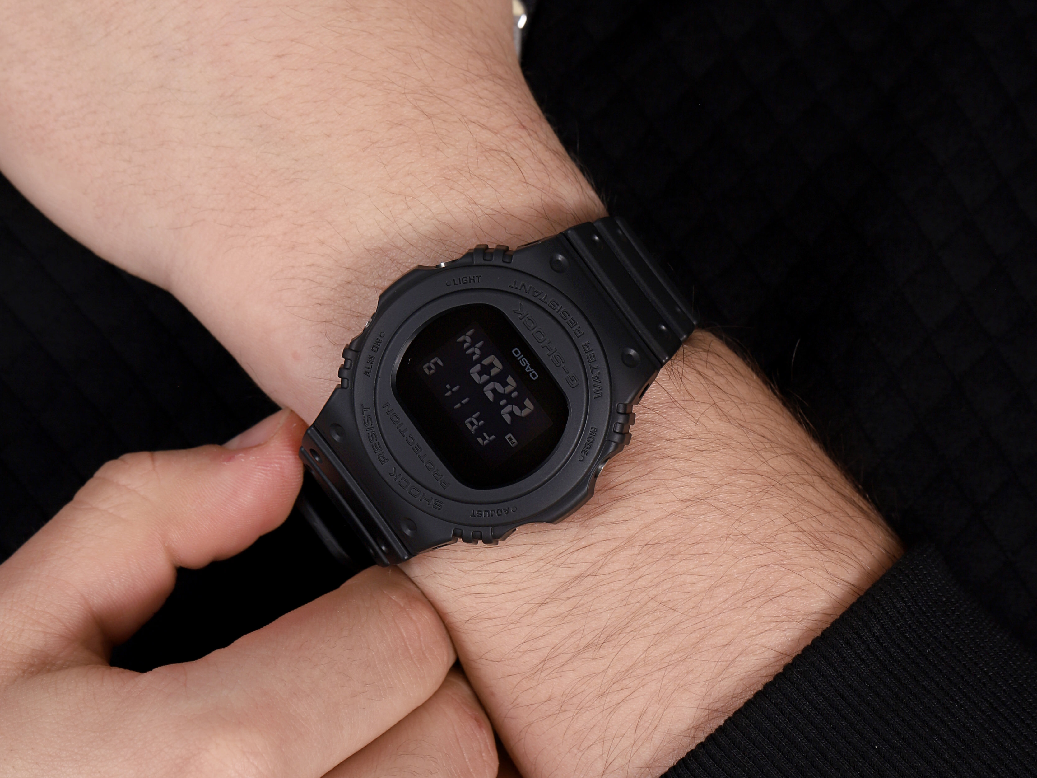 G-Shock DW-5750E-1BER męski zegarek G-Shock pasek