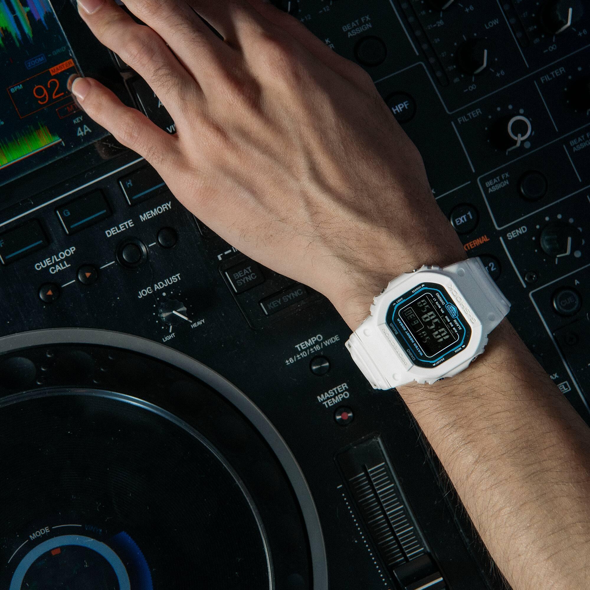 G-SHOCK DW-B5600SF-7ER męski zegarek G-SHOCK Specials pasek - miniatura 4