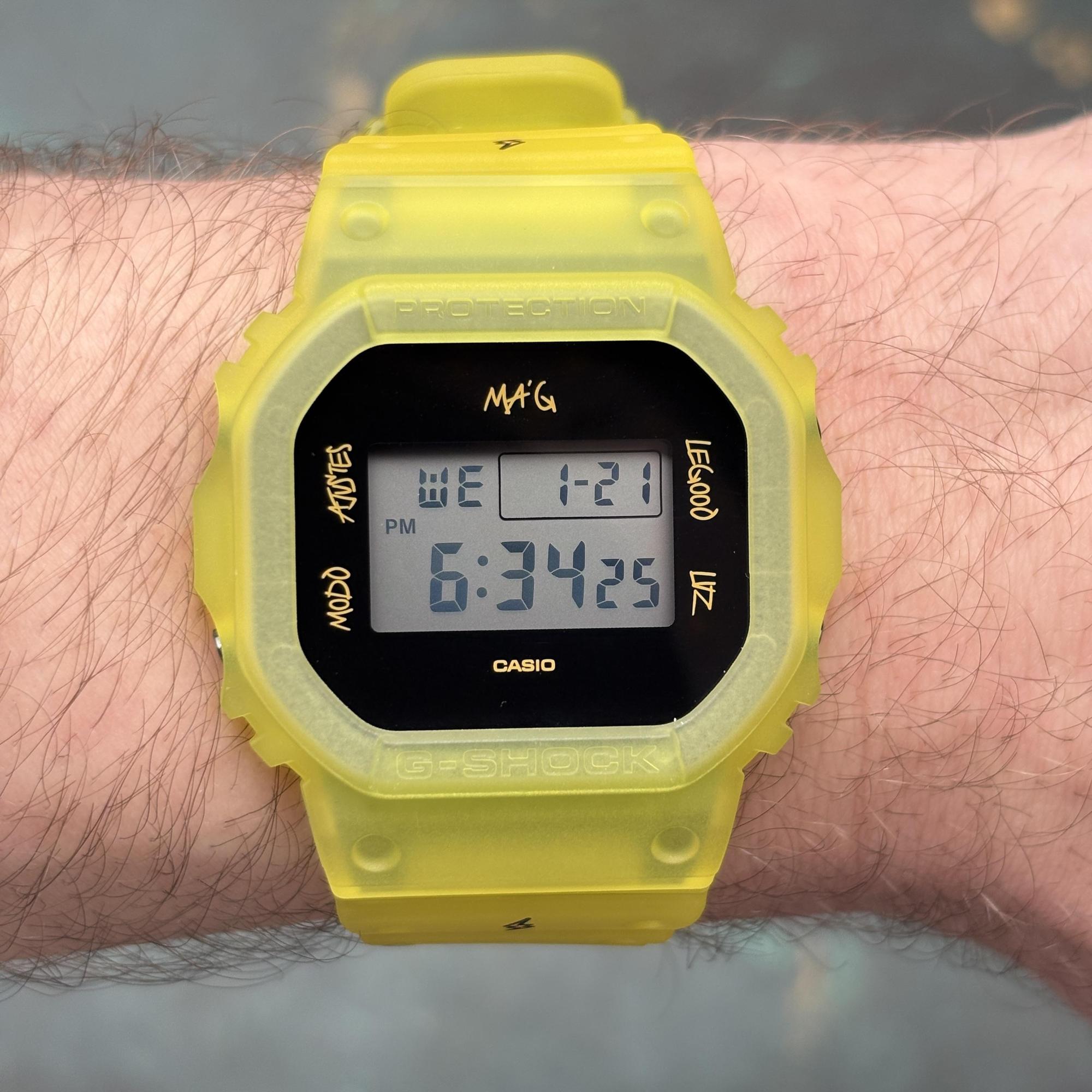 G-SHOCK DWE-5600JB-1A9ER G-SHOCK Original x J Balvin pasek - miniatura 16