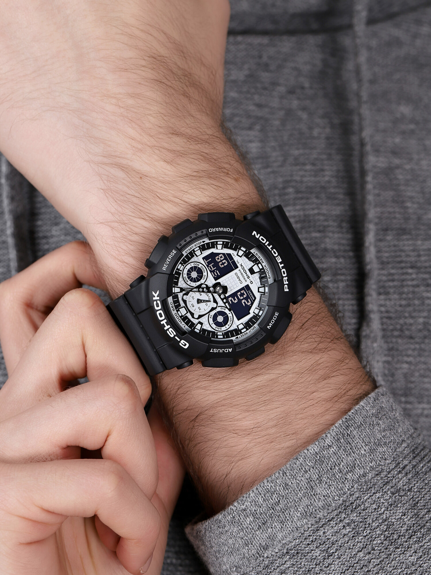 G-Shock GA-100BW-1AER zegarek sportowy G-SHOCK Original