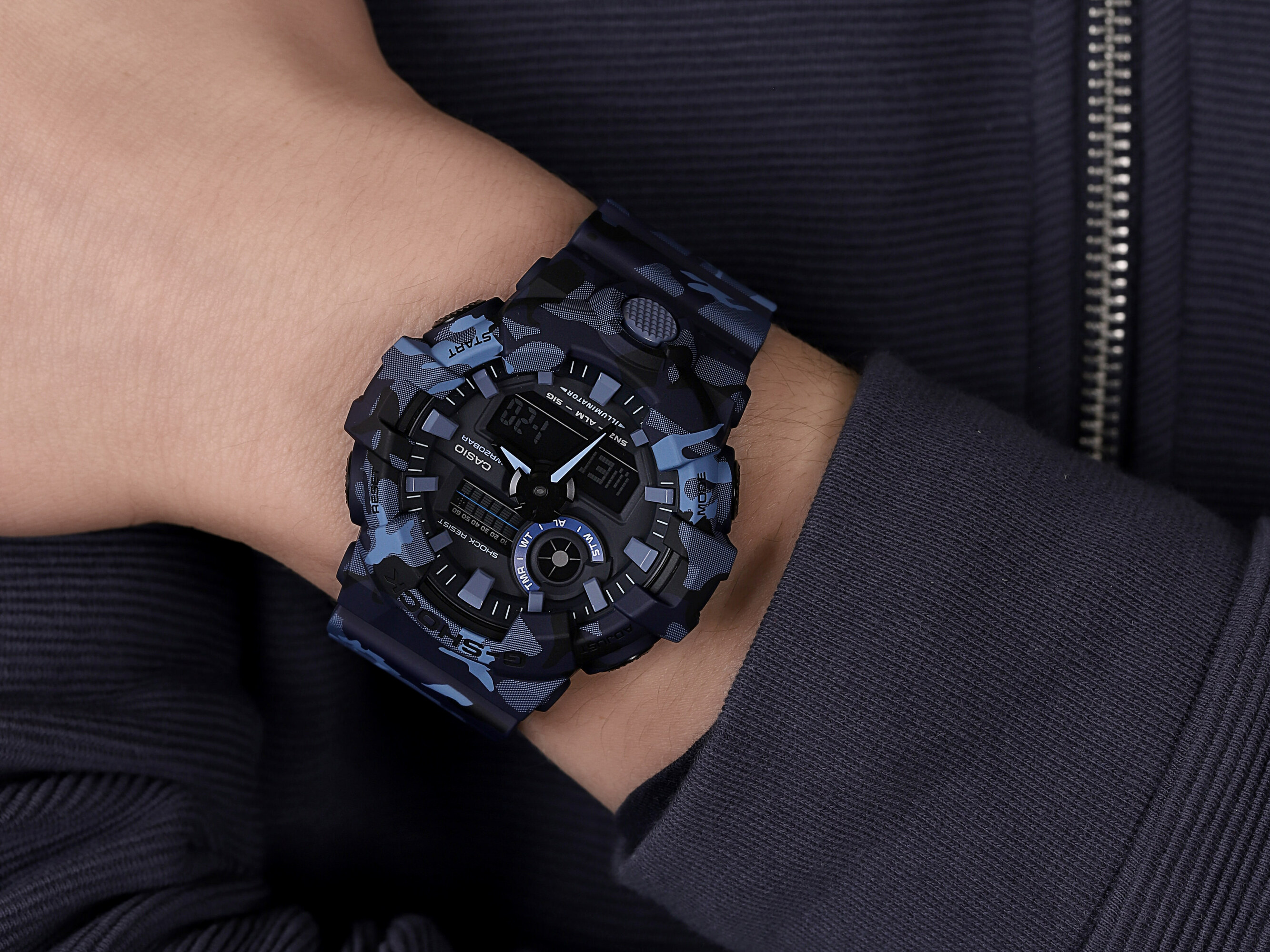G-SHOCK GA-700CM-2AER G-Shock sportowy zegarek niebieski - miniatura 4