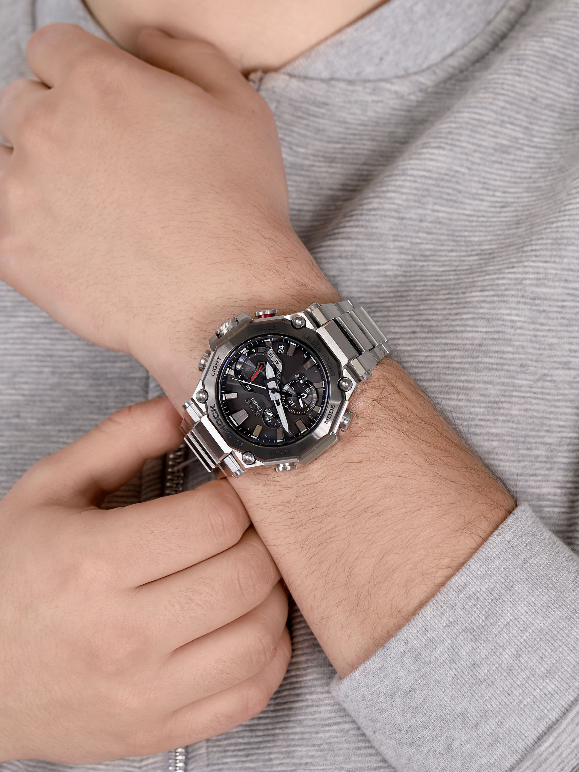 G-Shock MTG-B2000D-1AER G-SHOCK TRIPLE G G-SHOCK Exclusive sportowy zegarek srebrny