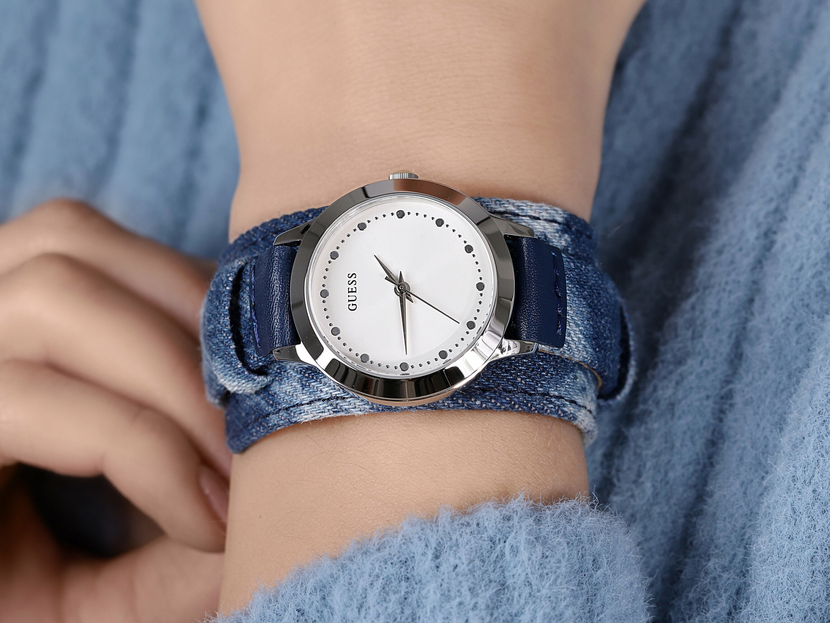 Guess W1151L3 zegarek srebrny fashion/modowy Pasek pasek - miniatura 4