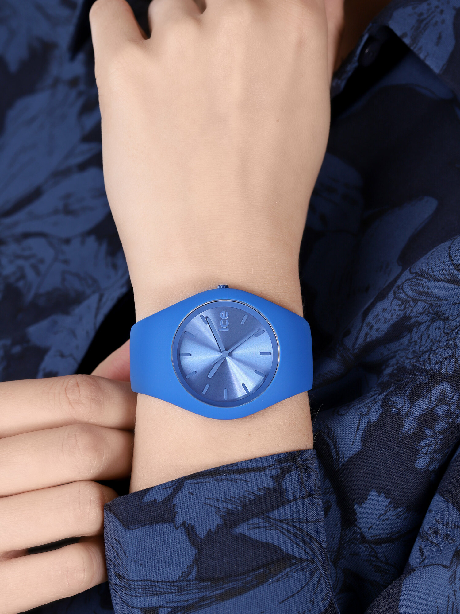 ICE Watch ICE.017906 ICE colour - Royal Rozm. M zegarek klasyczny ICE-Colour - miniatura 3