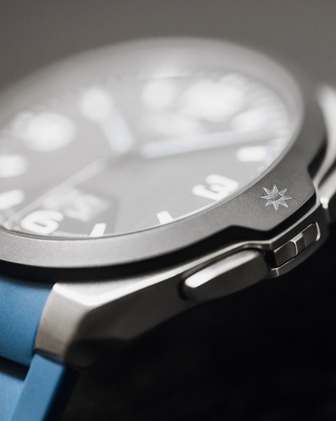 Junghans 18-152700 zegarek srebrny lotniczy Junghans pasek - miniatura 5