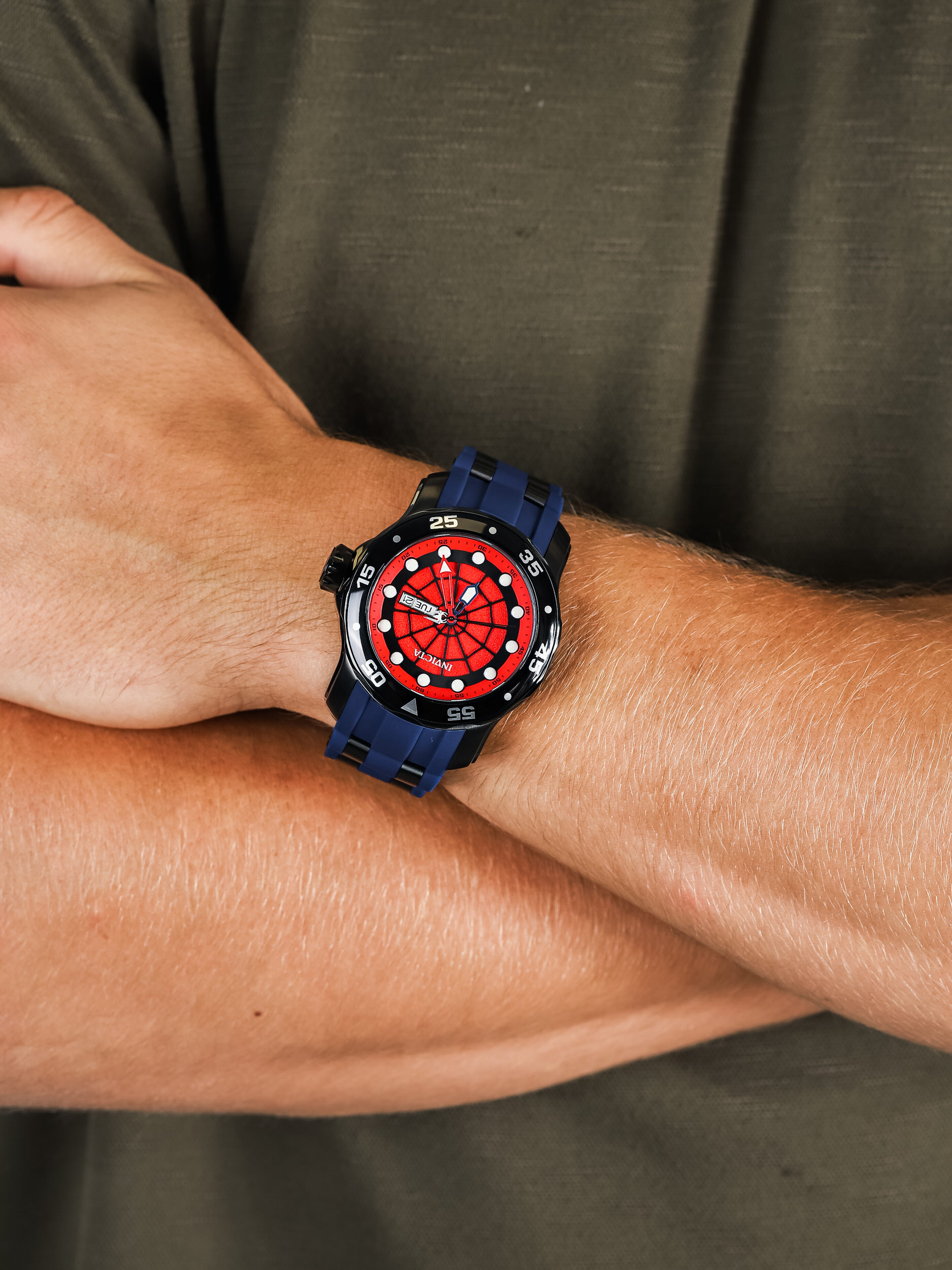 zegarek Invicta 25699 MARVEL SPIDERMAN męski z chronograf Marvel - miniatura 3