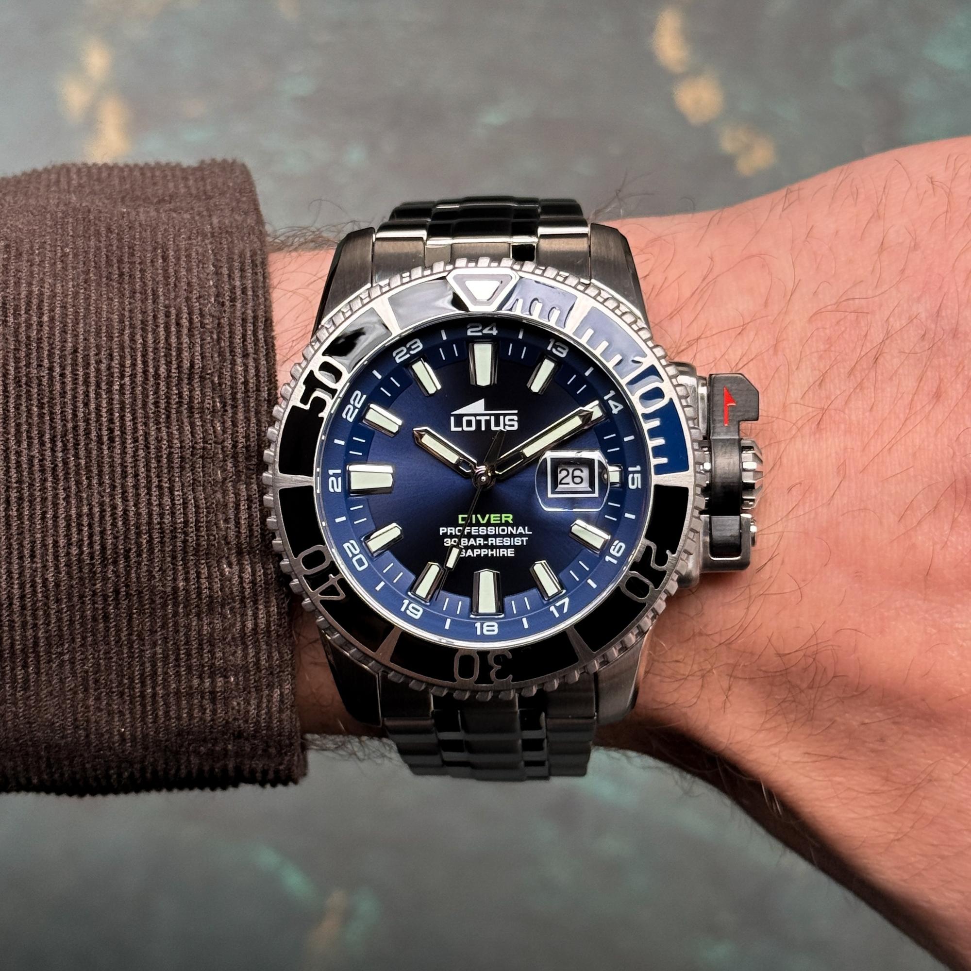 Lotus L18938-3 Diver Diver typudiver zegarek srebrny