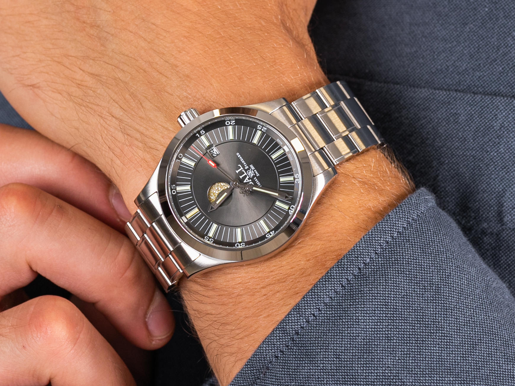 Ball NM2282C-SJ-GY Engineer II Moon Phase Automatic zegarek klasyczny Engineer II - miniatura 4