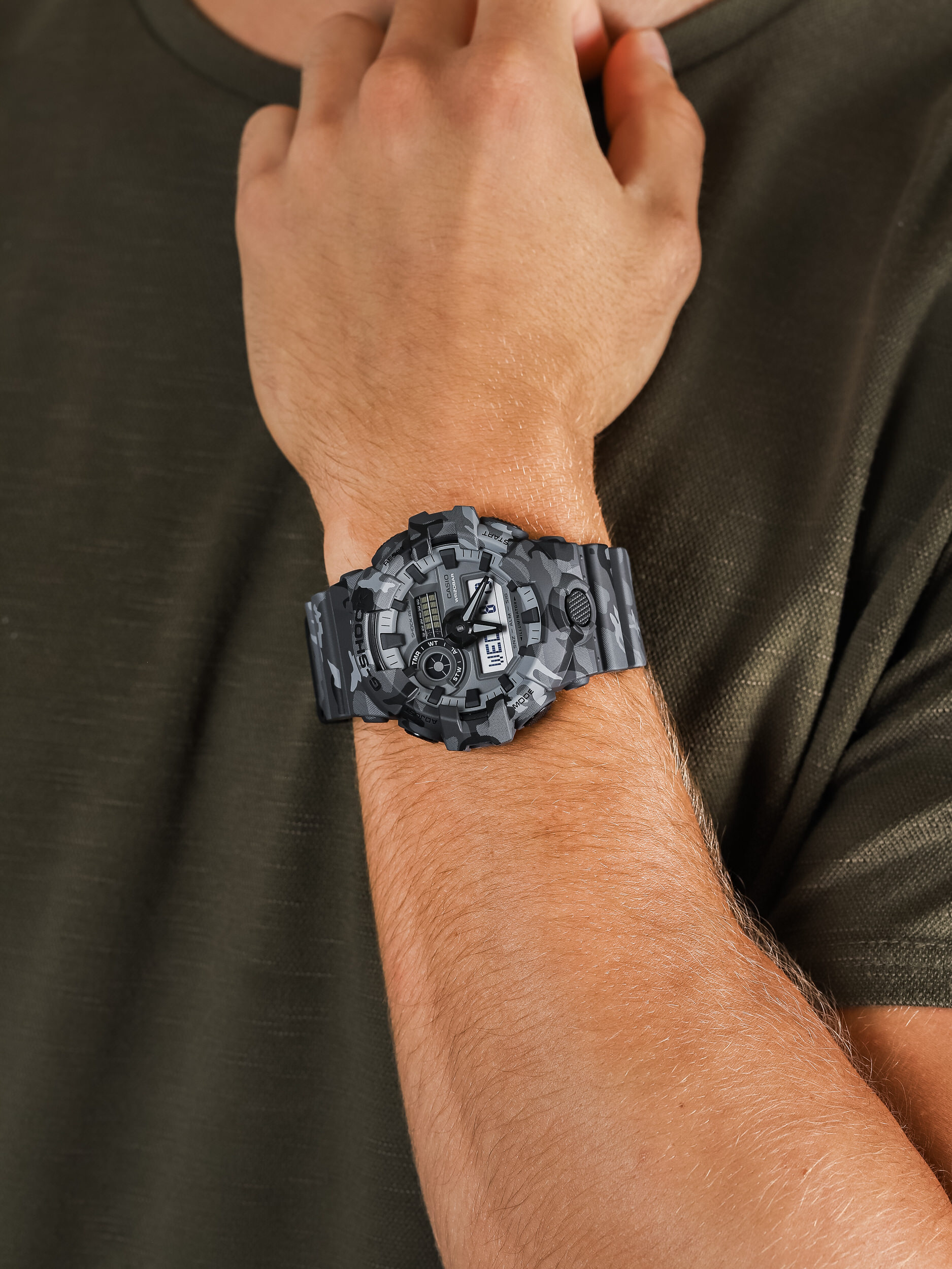 G-Shock GA-700CM-8AER męski zegarek G-Shock pasek - miniatura 3