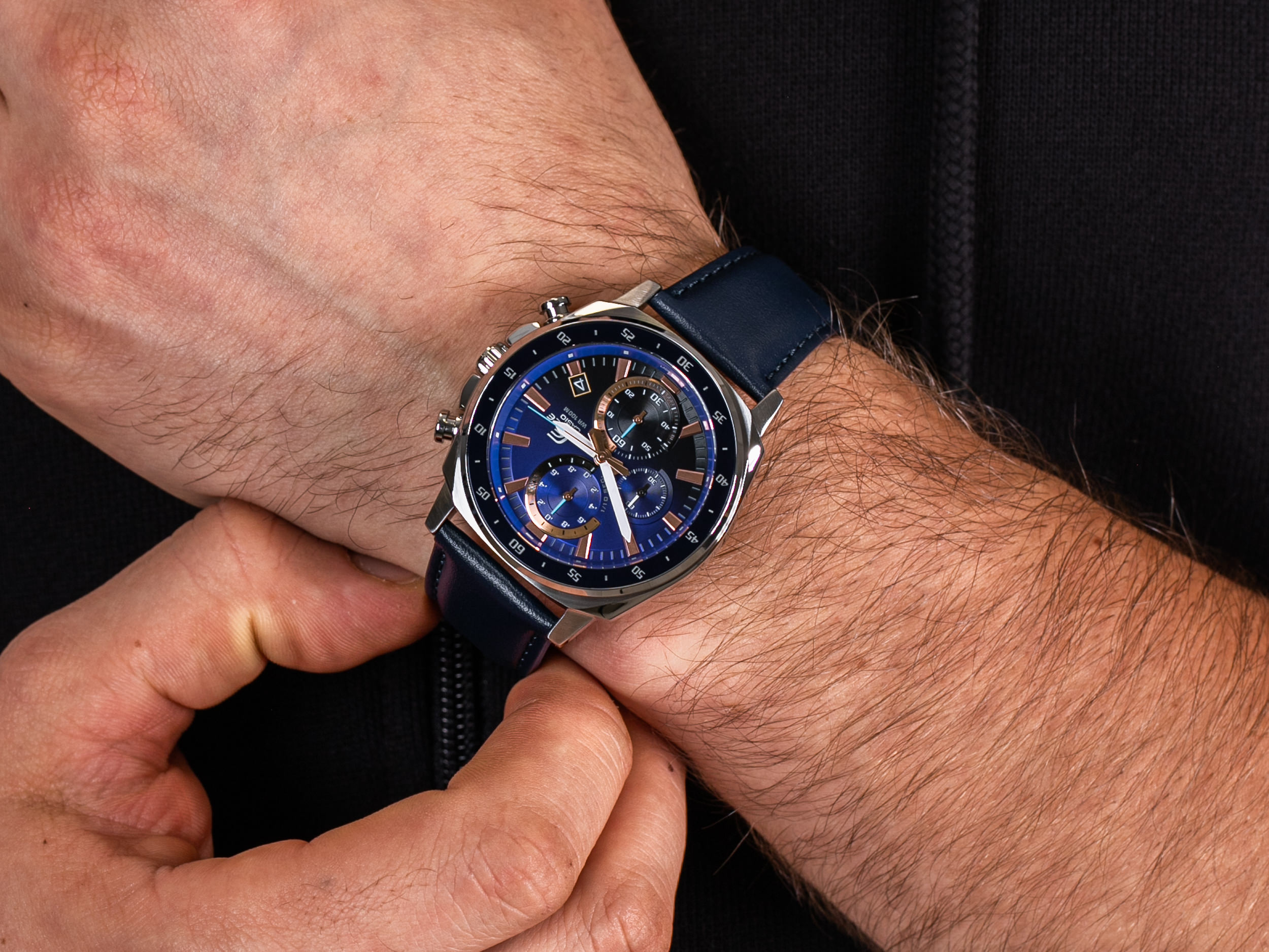 Edifice EFV-600L-2AVUEF zegarek sportowy EDIFICE Momentum - miniatura 4