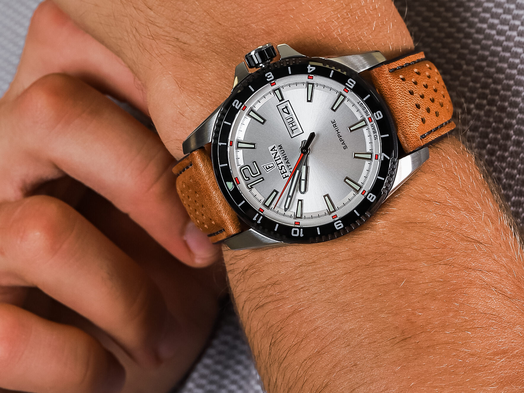 Festina F20530-1 Titanium Sport Sapphire zegarek klasyczny Titanium - miniatura 4