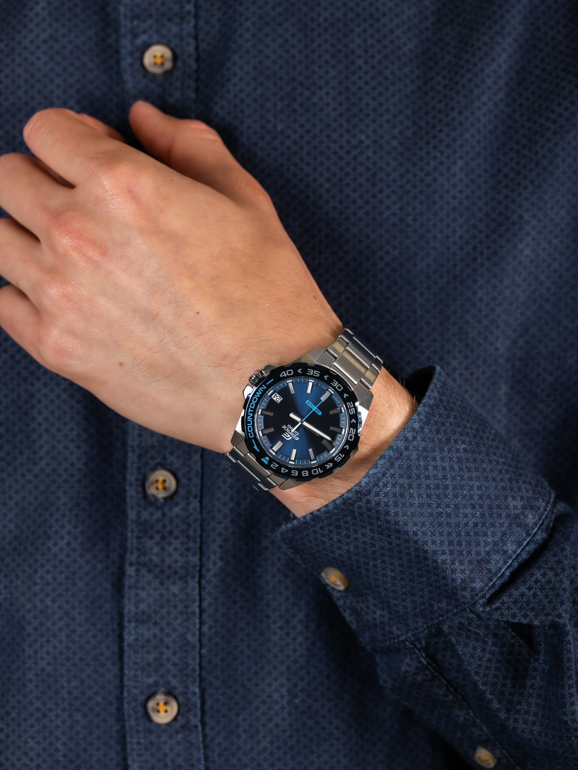 Edifice EFV-120DB-2AVUEF męski zegarek EDIFICE Momentum bransoleta - miniatura 3