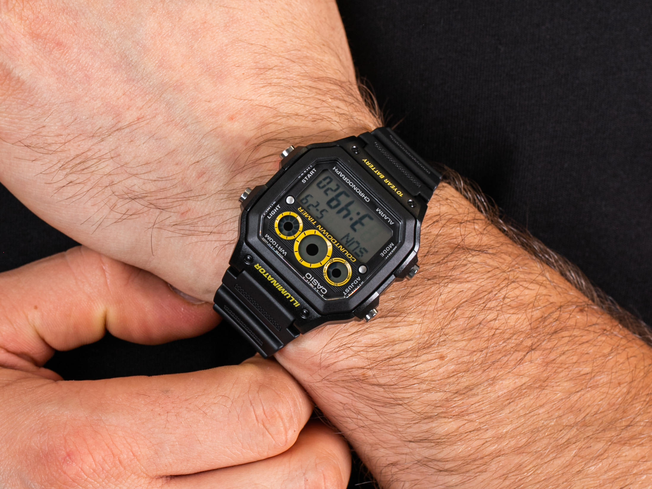 Casio AE-1300WH-1AVEF zegarek sportowy Sportowe