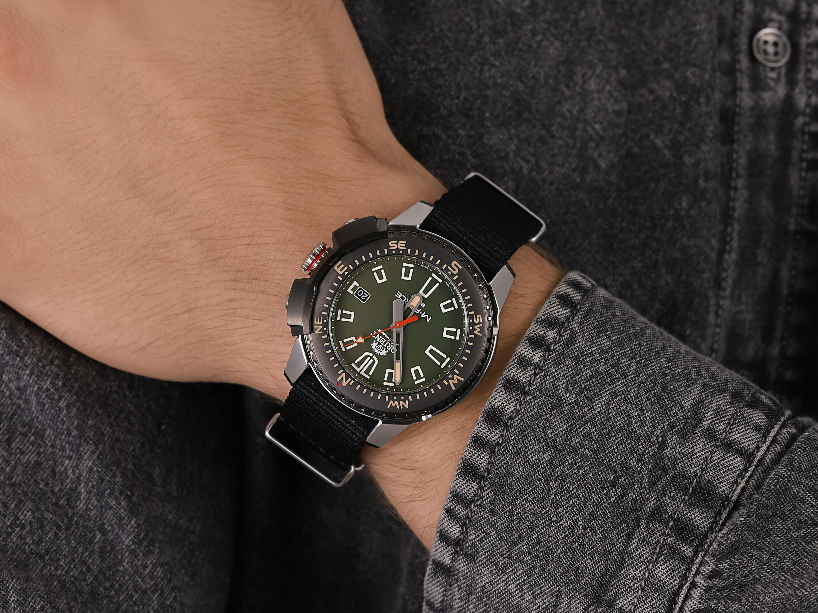 Orient RA-AC0N03E10B M-FORCE zegarek sportowy Sports