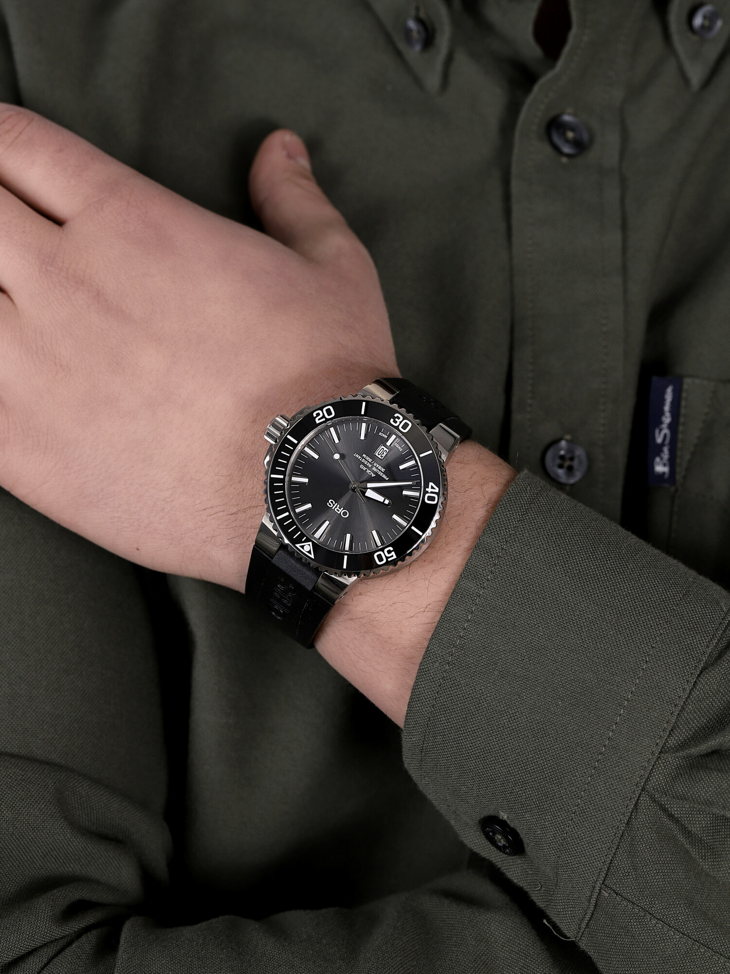 Oris 01 733 7730 7153-07 4 24 64TEB AQUIS TITANIUM DATE zegarek klasyczny Aquis - miniatura 3