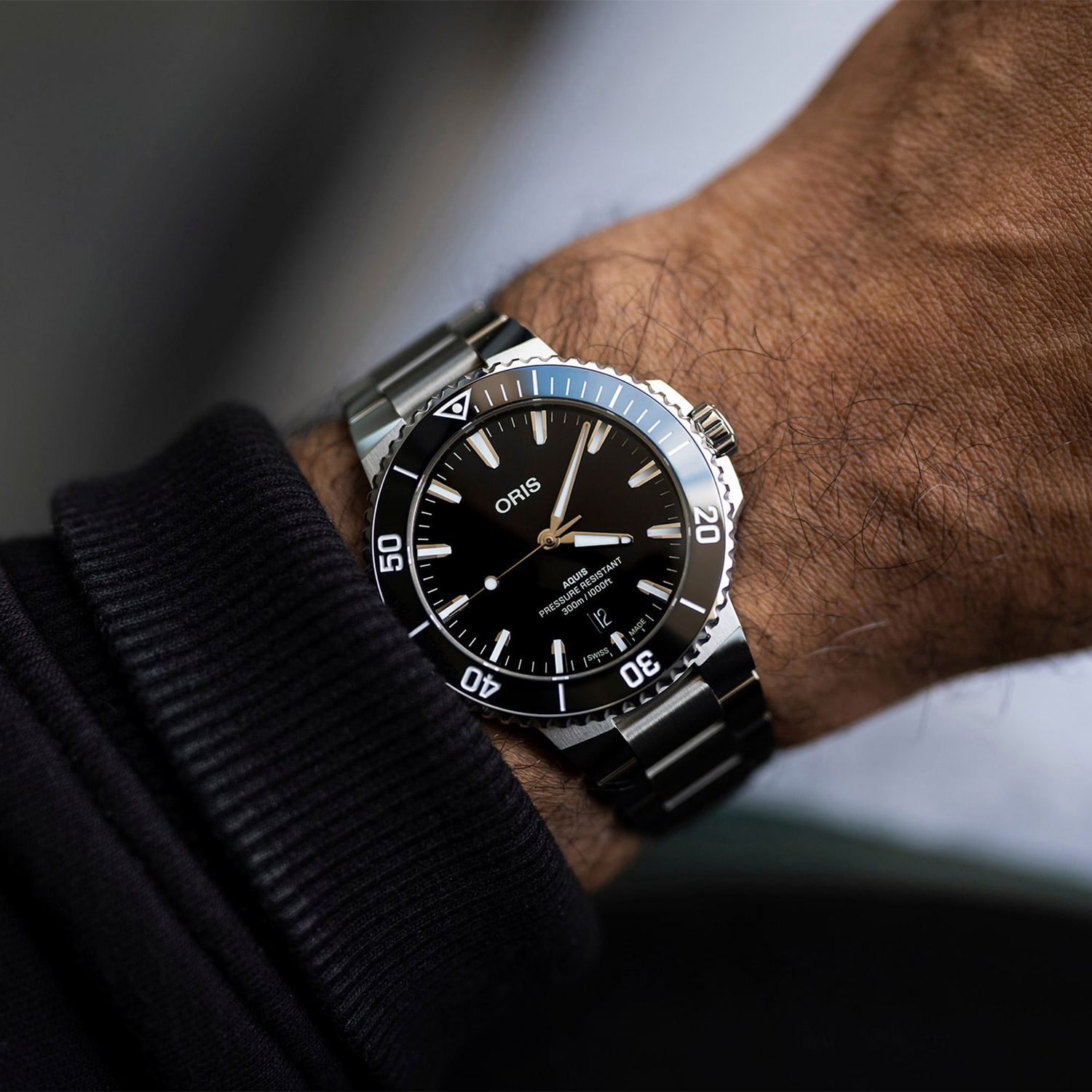 Oris 01 733 7787 4154-07 8 22 04PEB Aquis AQUIS DATE zegarek męski klasyczny szafirowe - miniatura 5