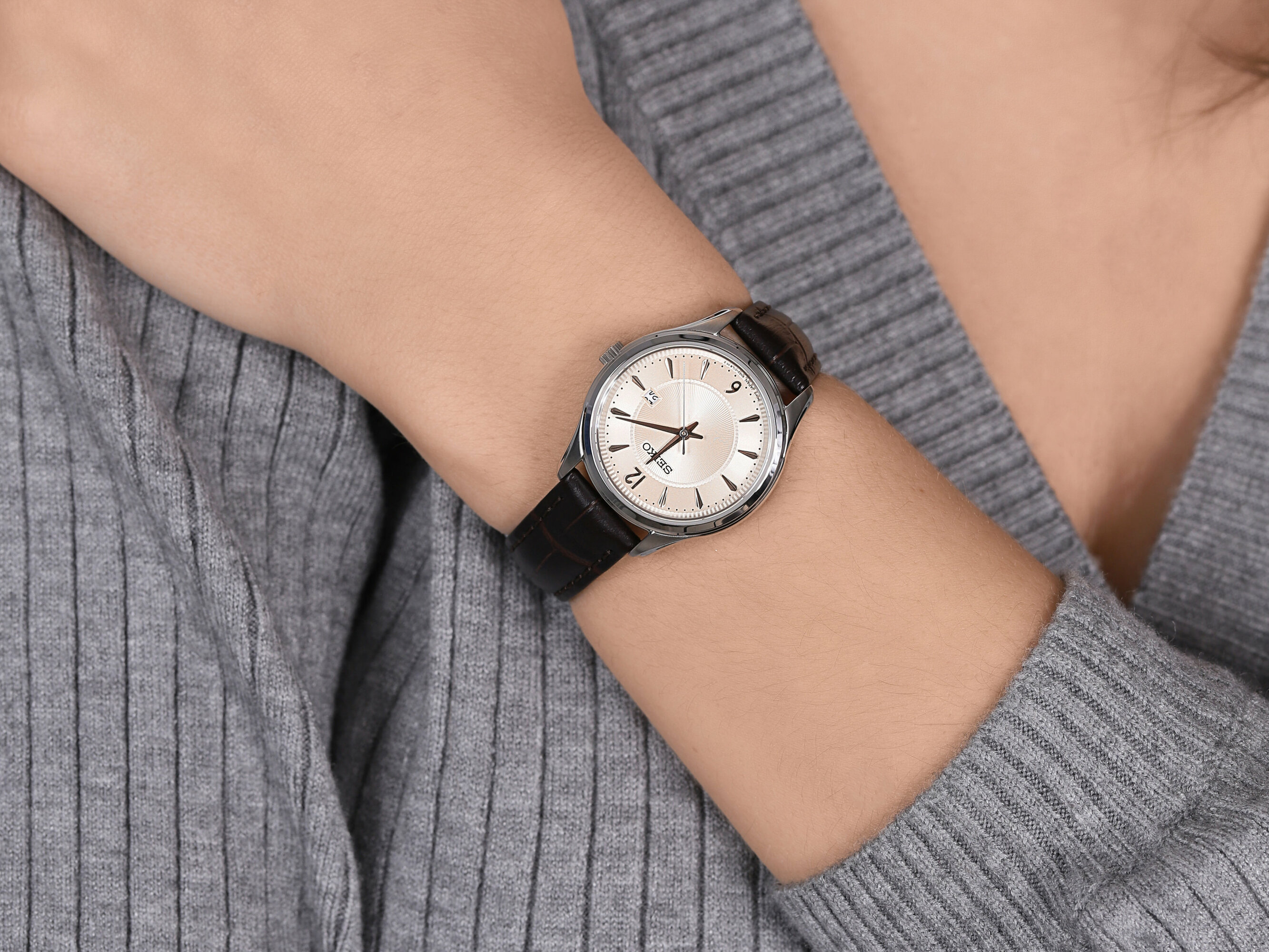 Seiko SUR427P1 damski zegarek Classic pasek - miniatura 4