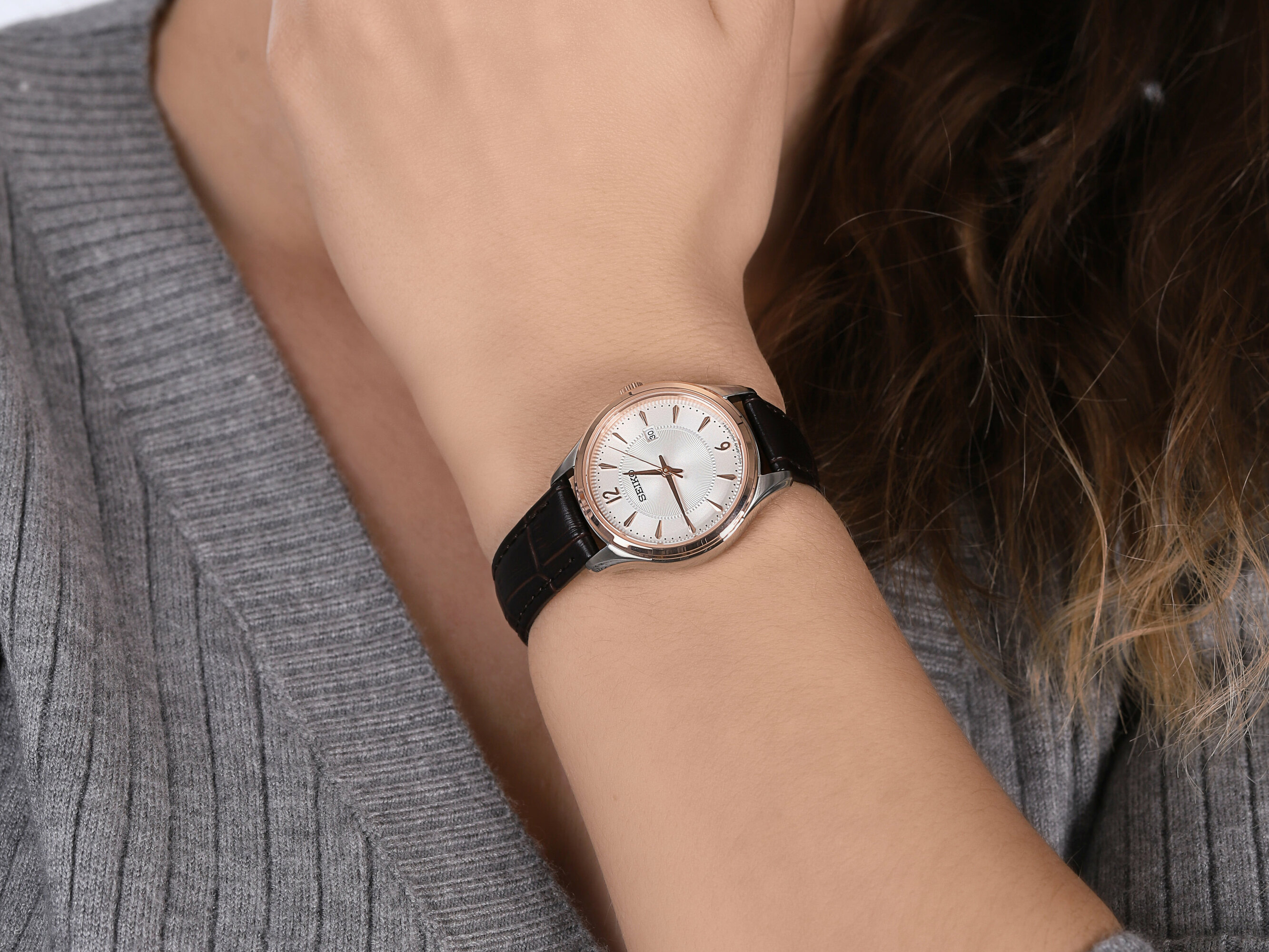 Seiko SUR428P1 damski zegarek Classic pasek - miniatura 4