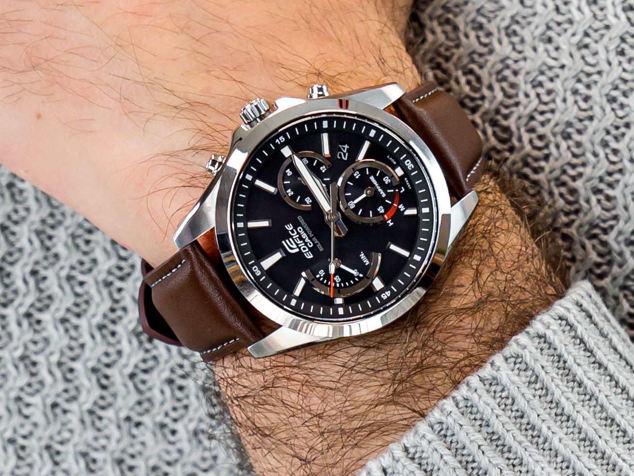 Edifice EFS-S530L-5AVUEF RETROGRADE CHRONO SAPPHIRE SOLAR zegarek klasyczny EDIFICE Premium