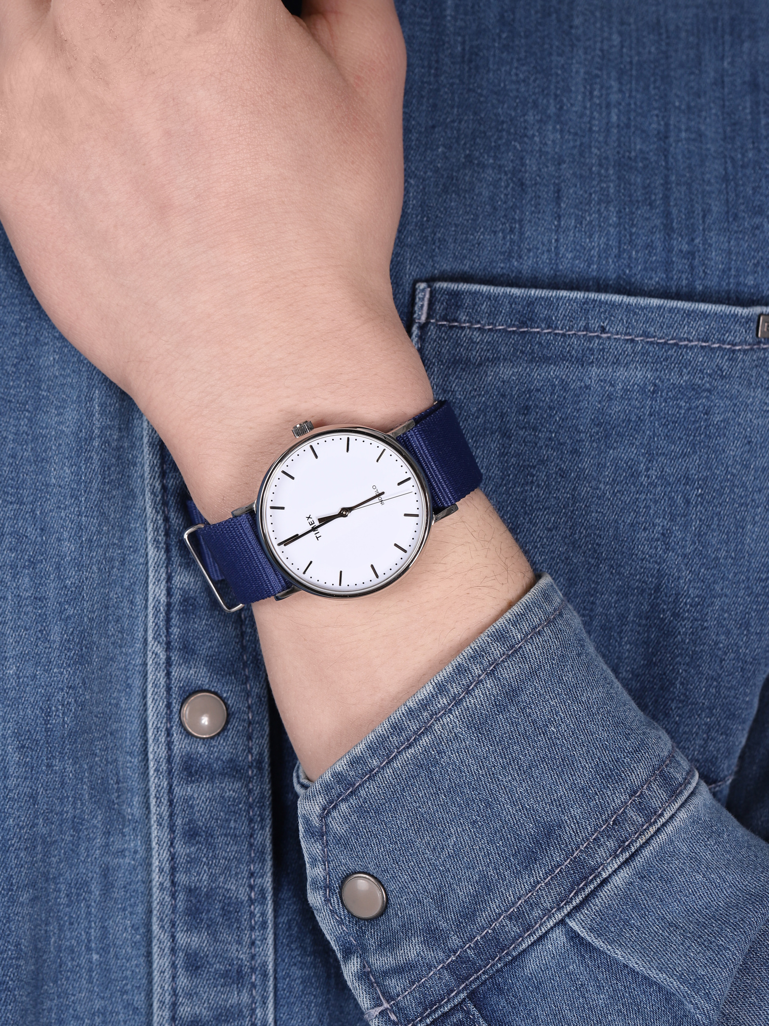 Timex TW2P97700 zegarek srebrny klasyczny Weekender pasek - miniatura 3