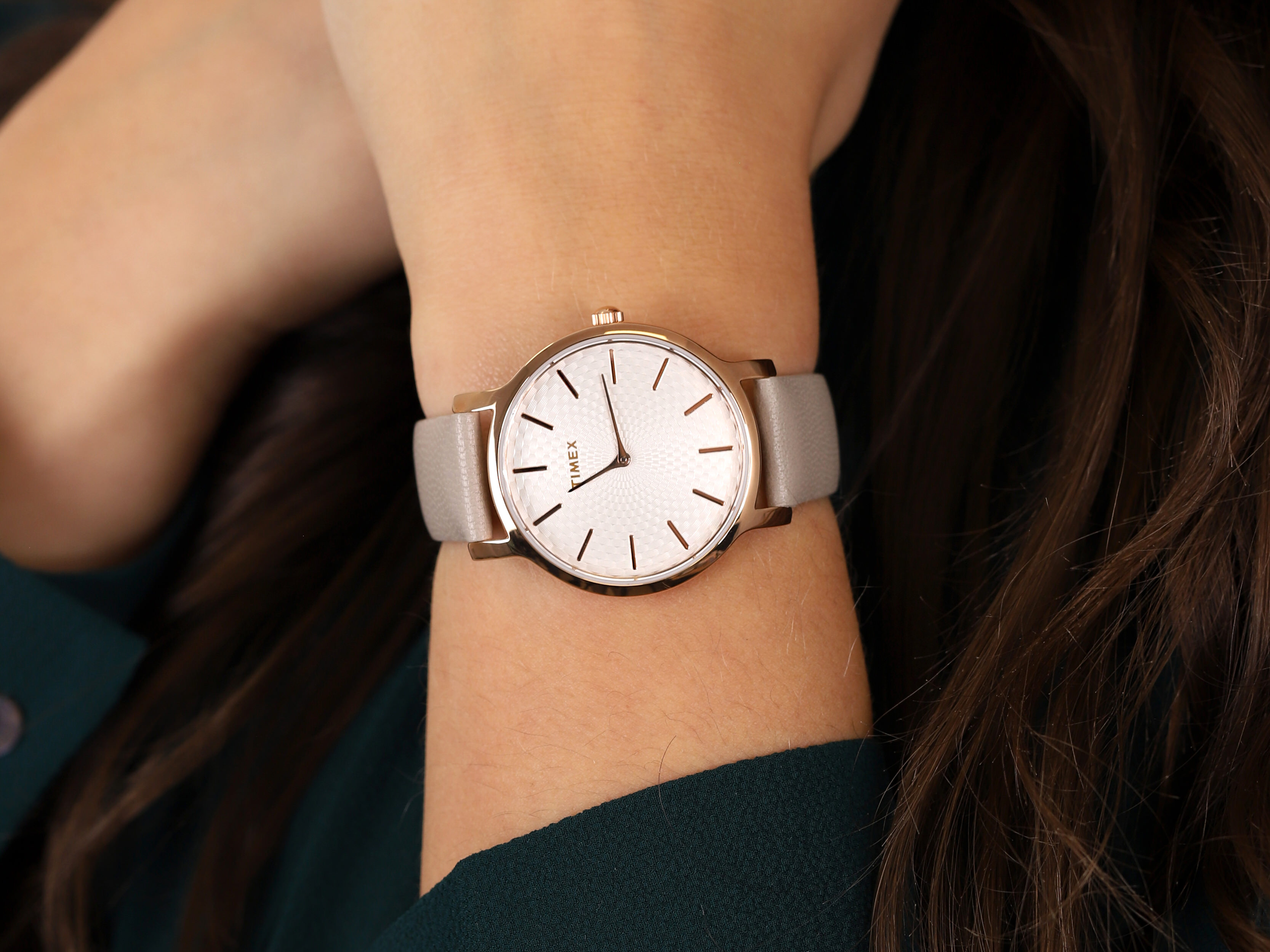 Timex TW2R96200 zegarek różowe złoto klasyczny Metropolitan pasek