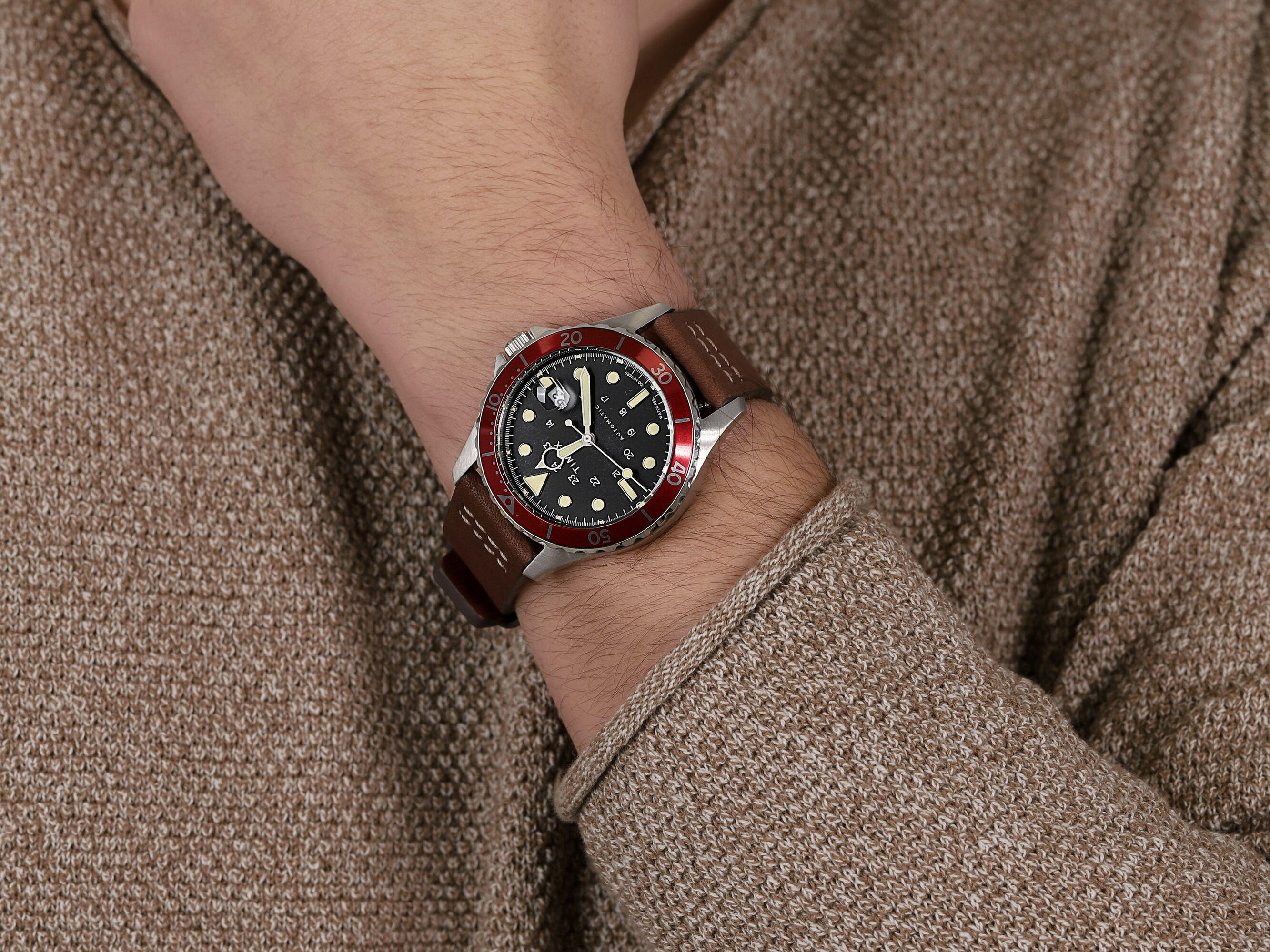 Timex TW2U09900 zegarek srebrny klasyczny Navi XL pasek - miniatura 4