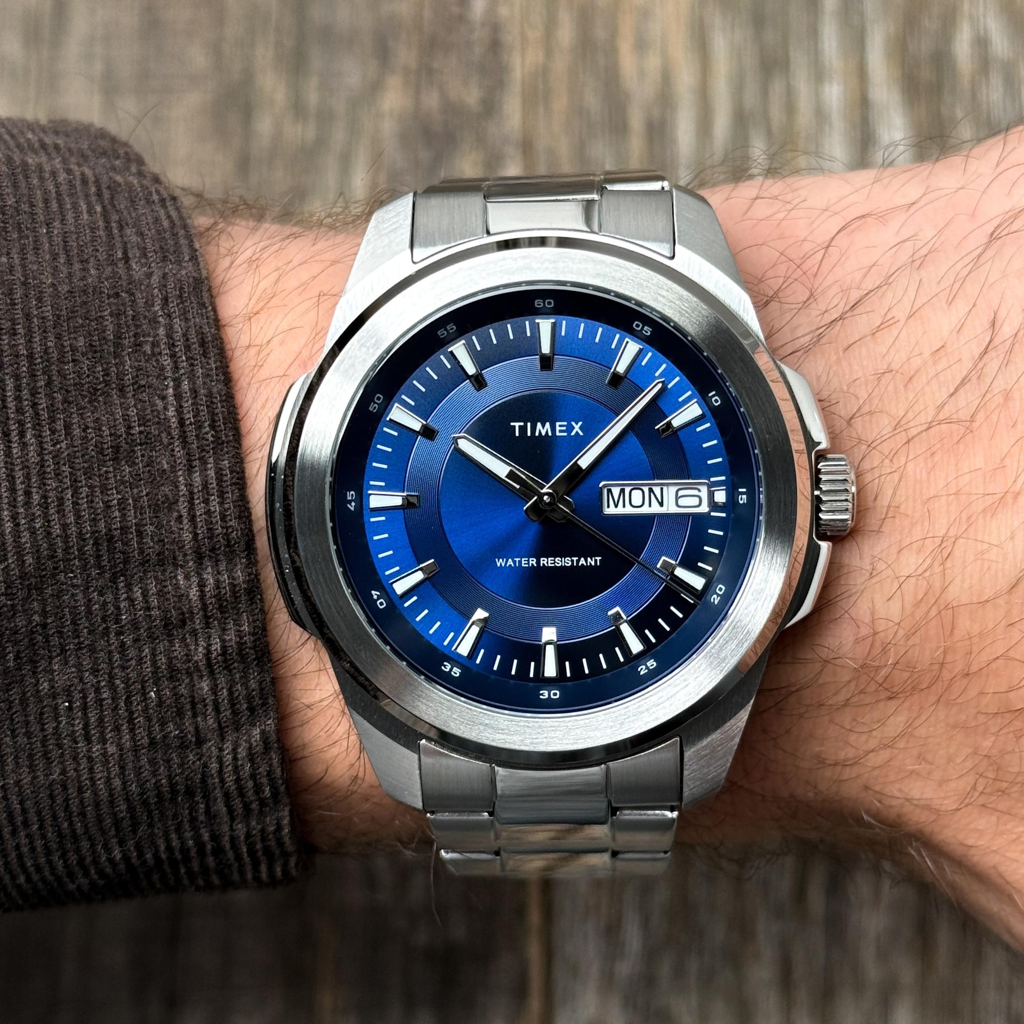 Timex TW2Y21100 zegarek srebrny klasyczny Essex Avenue bransoleta