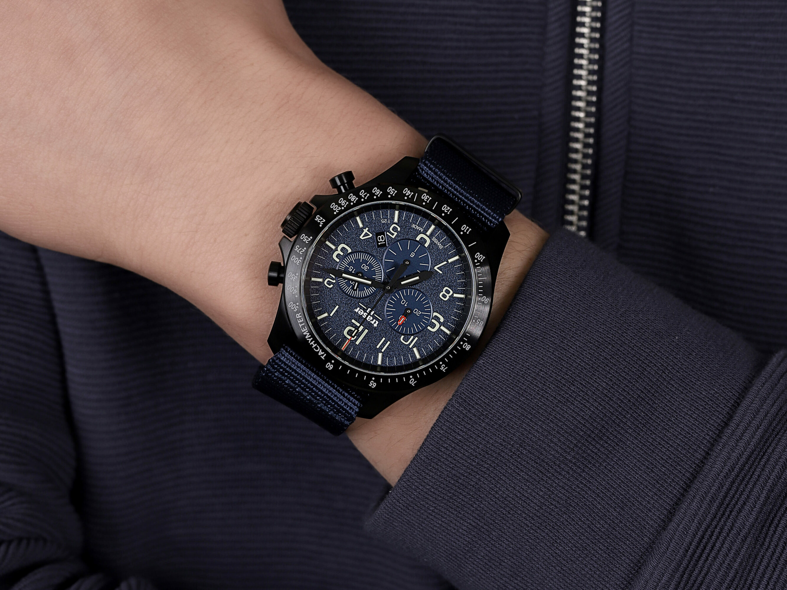 Traser TS-109461 zegarek P67 Officer Pro Chronograph z chronograf