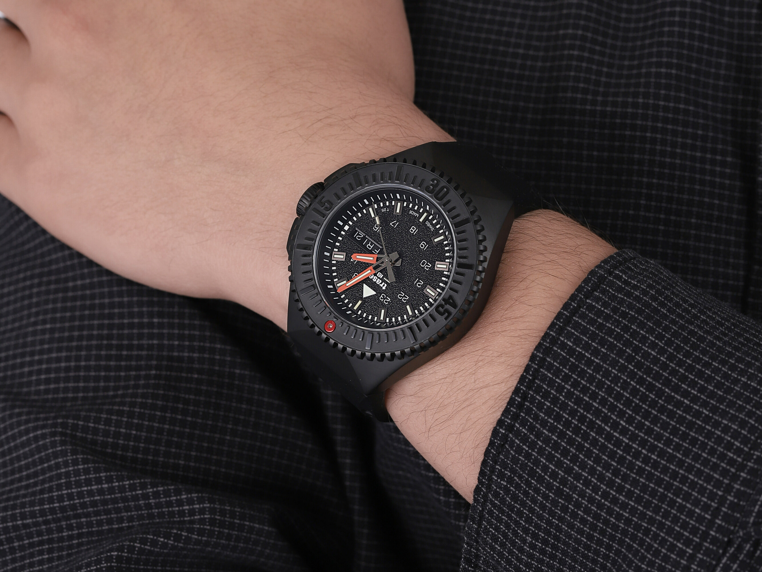 Traser TS-109855 zegarek SWISS MADE - szwajcarskie P69 Black Stealth - miniatura 4