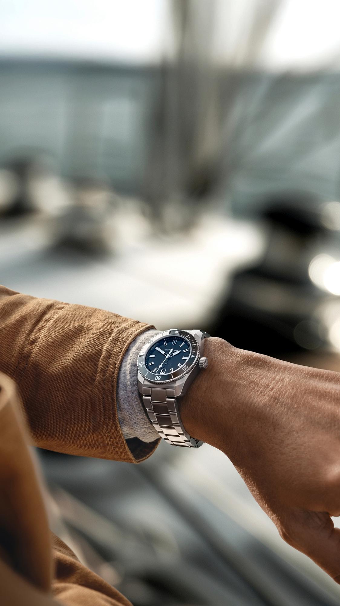 Victorinox 242105 Maverick Maverick Automatic zegarek męski klasyczny szafirowe - miniatura 8