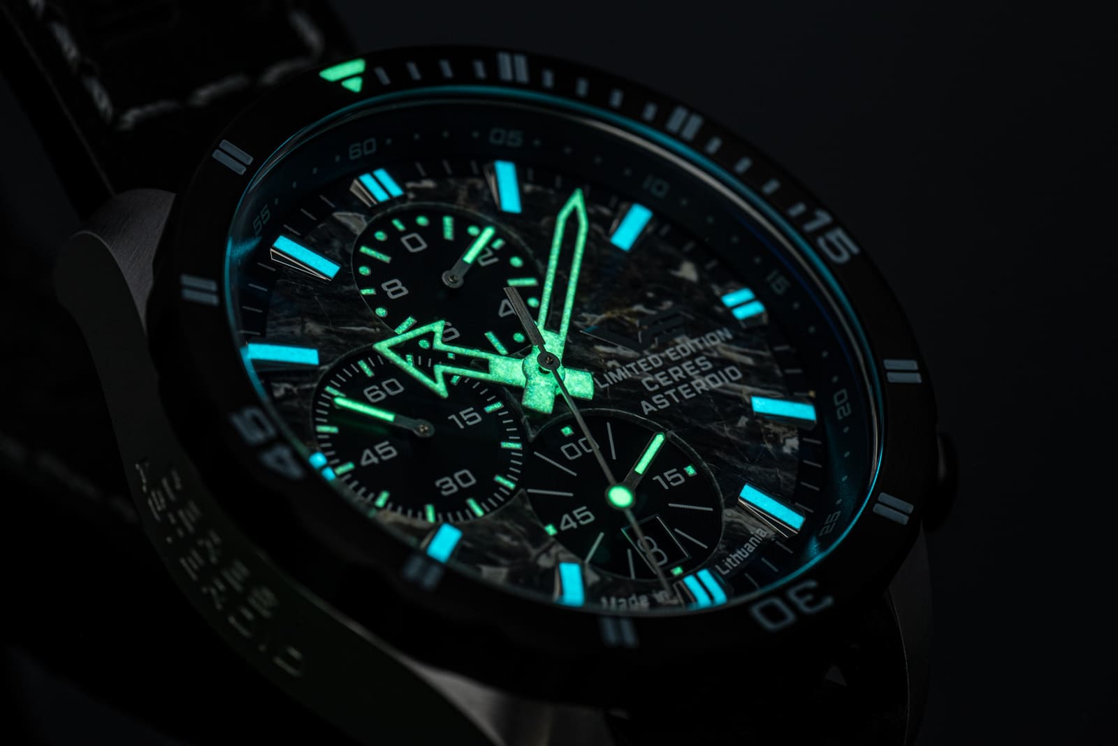 Vostok Europe 6S10-320E693B Almaz Chrono Ceres Asteroid Special Edition zegarek klasyczny Almaz