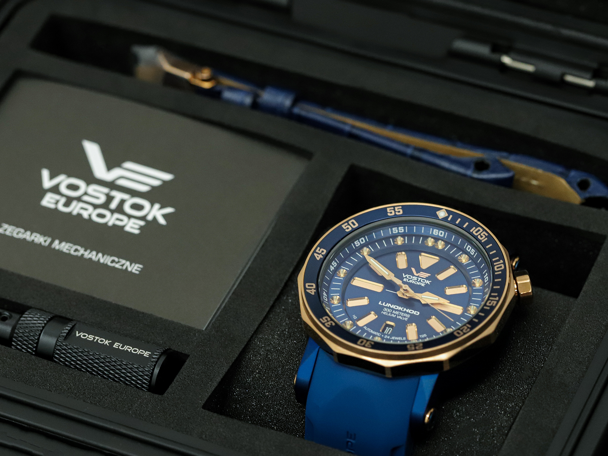 Vostok Europe NH35A-620E632S Lunokhod-2 Automatic zegarek sportowy Lunokhod - miniatura 3