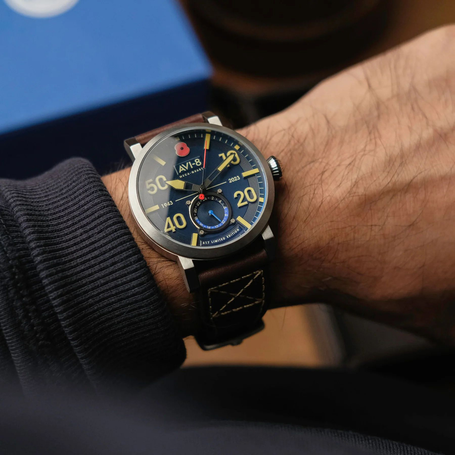 zegarek AV-4108-RBL-02 złoty Dambuster - miniatura 7