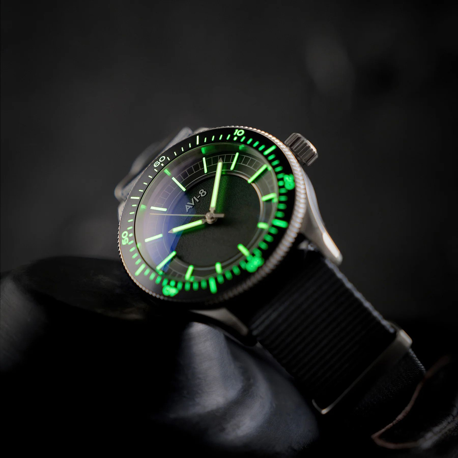 zegarek AV-4110-02 srebrny Flyboy - miniatura 2