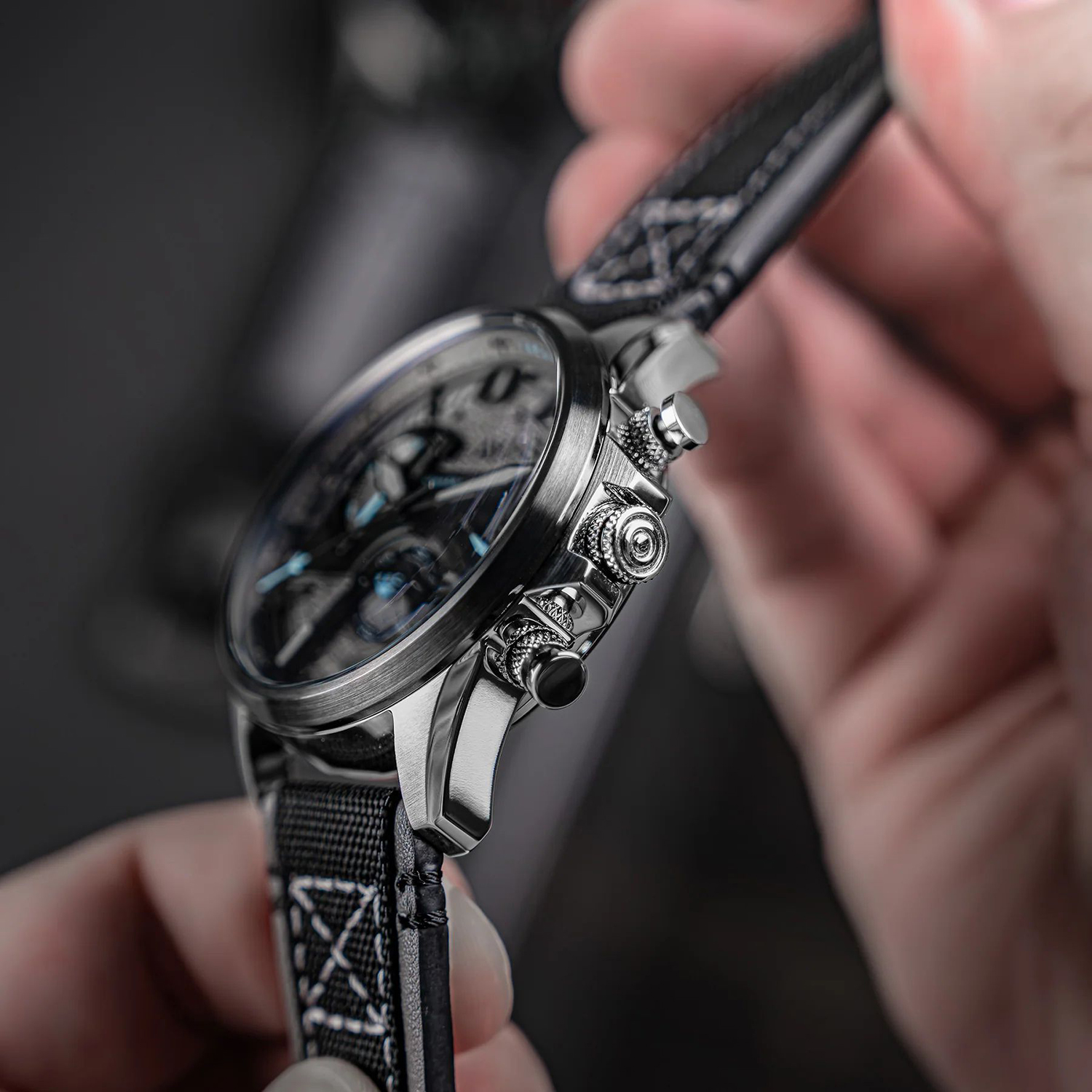 zegarek AVI-8 AV-4056-08 kwarcowy męski Hawker Harrier II HAWKER HARRIER II DUAL RETROGRADE CHRONOGRAPH - miniatura 6