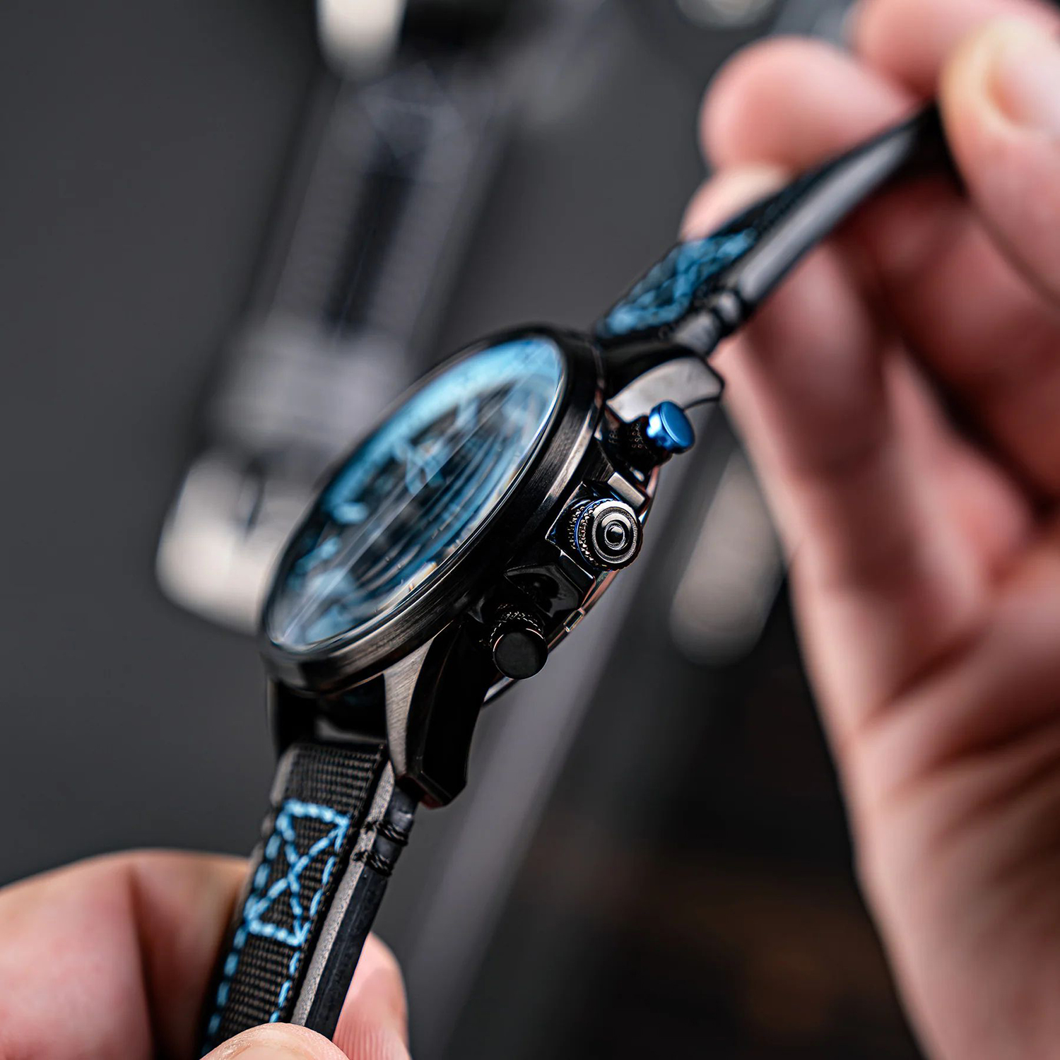 zegarek AVI-8 AV-4056-0A HAWKER HARRIER II DUAL RETROGRADE CHRONOGRAPH męski z tachometr Hawker Harrier II - miniatura 7