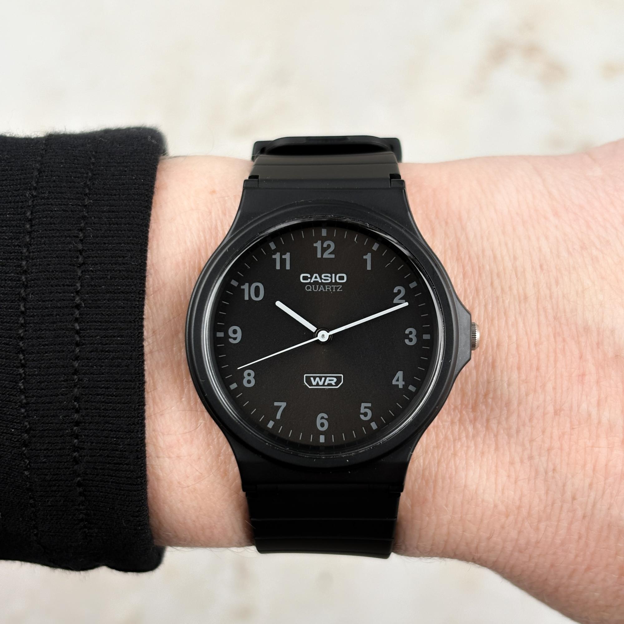 zegarek Casio MQ-24B-1BEF czarny Klasyczne