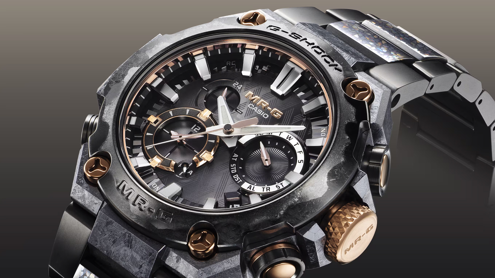 zegarek Casio MRG-B2000JS-1ADR