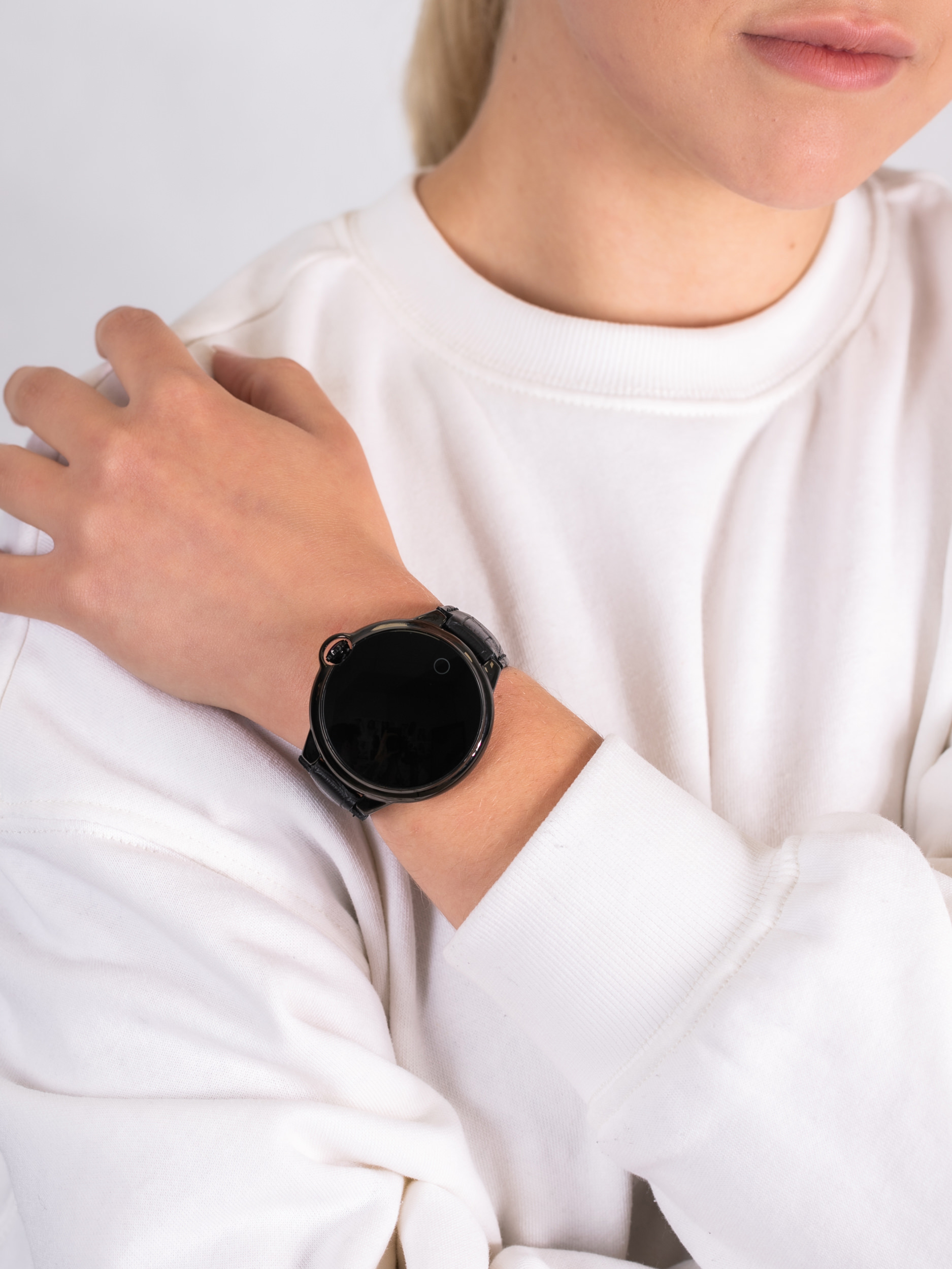 zegarek Garett 5903246286441 Smartwatch Garett Women Karen RT czarny skórzany damski z krokomierz Damskie - miniatura 3