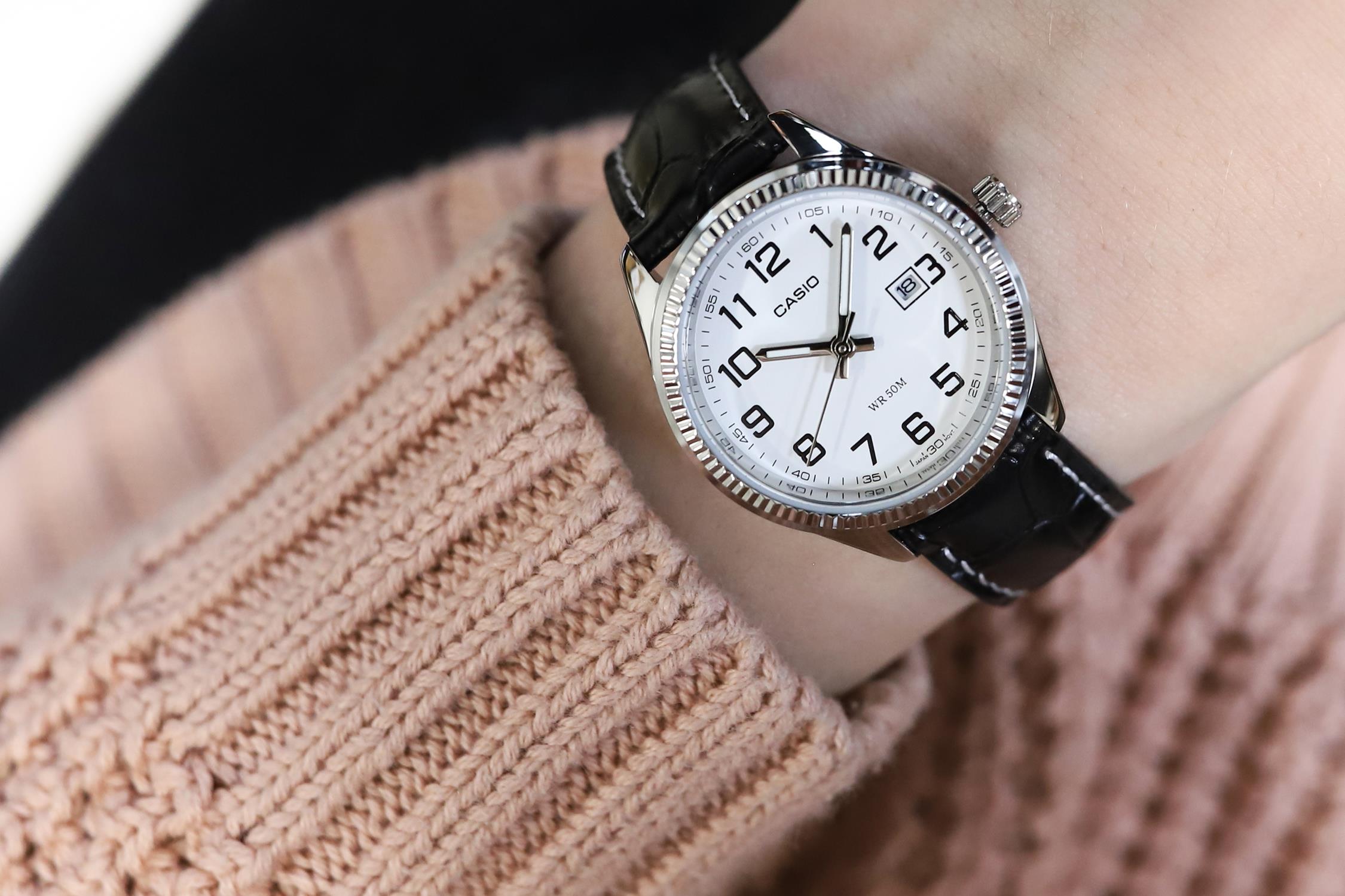 Casio LTP-1302L-7BVEF damski zegarek Klasyczne pasek