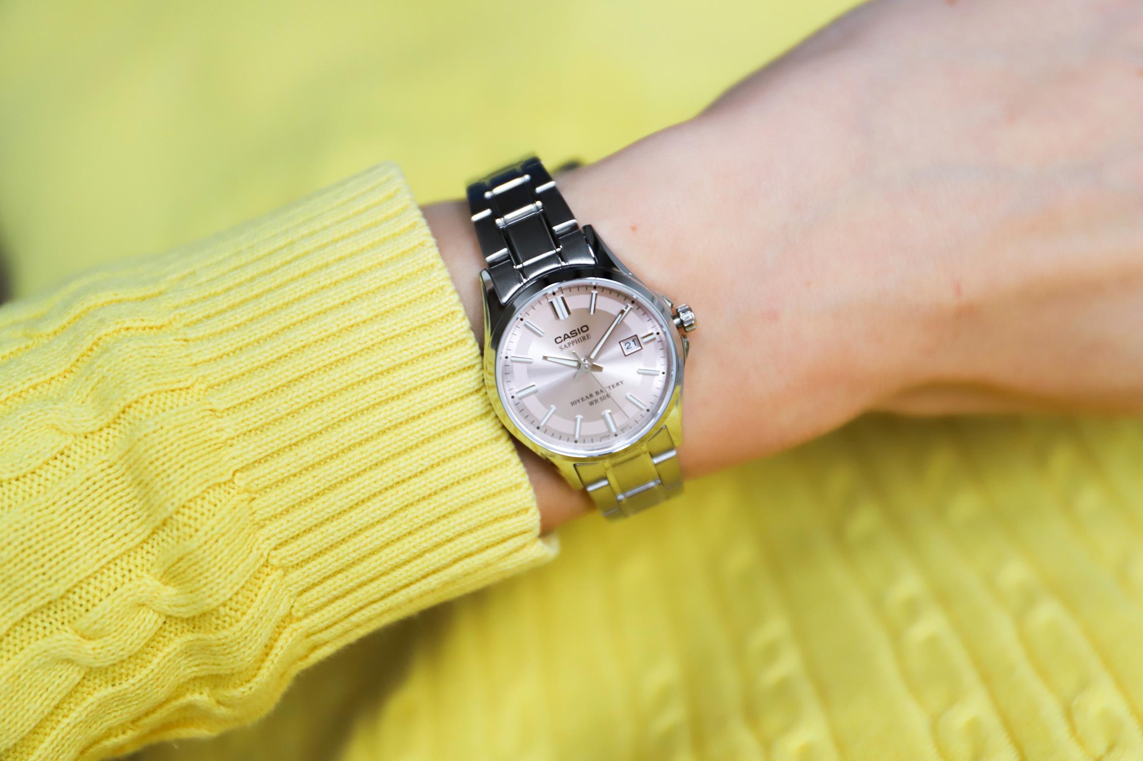 Casio LTS-100D-4AVEF zegarek srebrny klasyczny Klasyczne bransoleta
