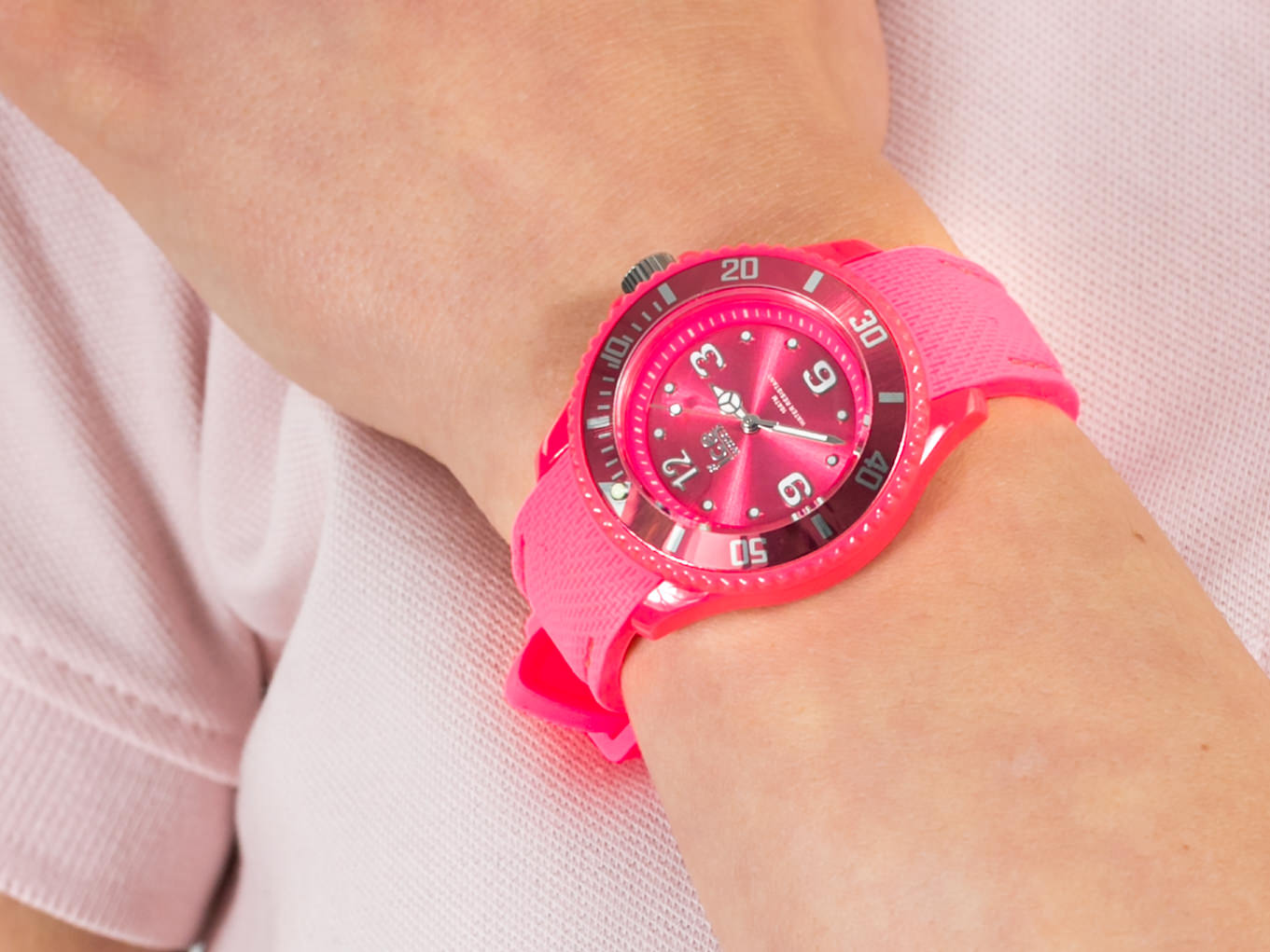 ICE Watch ICE.014230 ICE sixty nine Neon Pink rozm. S zegarek fashion/modowy ICE-Sixty nine - miniatura 4