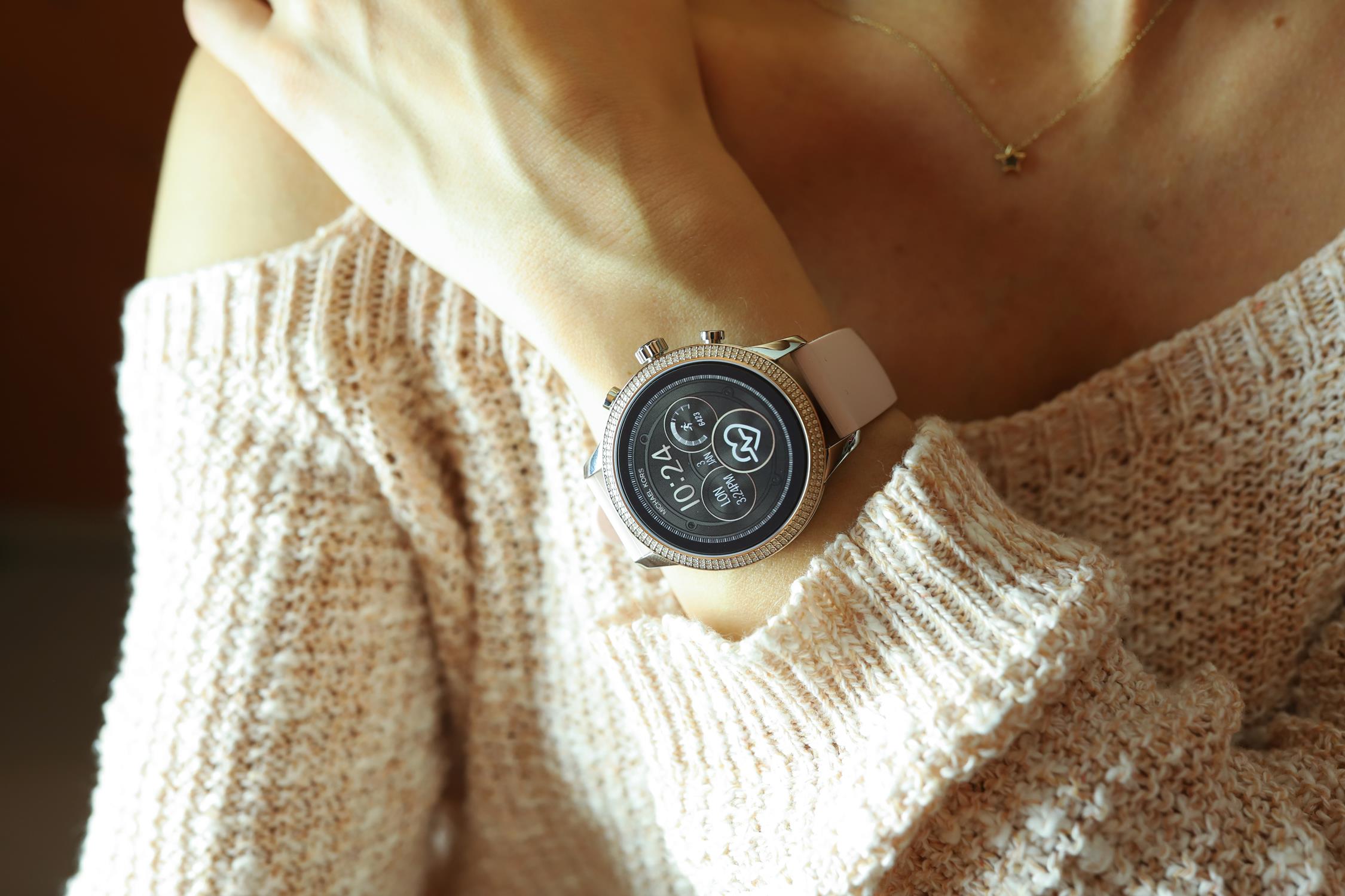 zegarek Michael Kors MKT5055 srebrny Access Smartwatch - miniatura 7