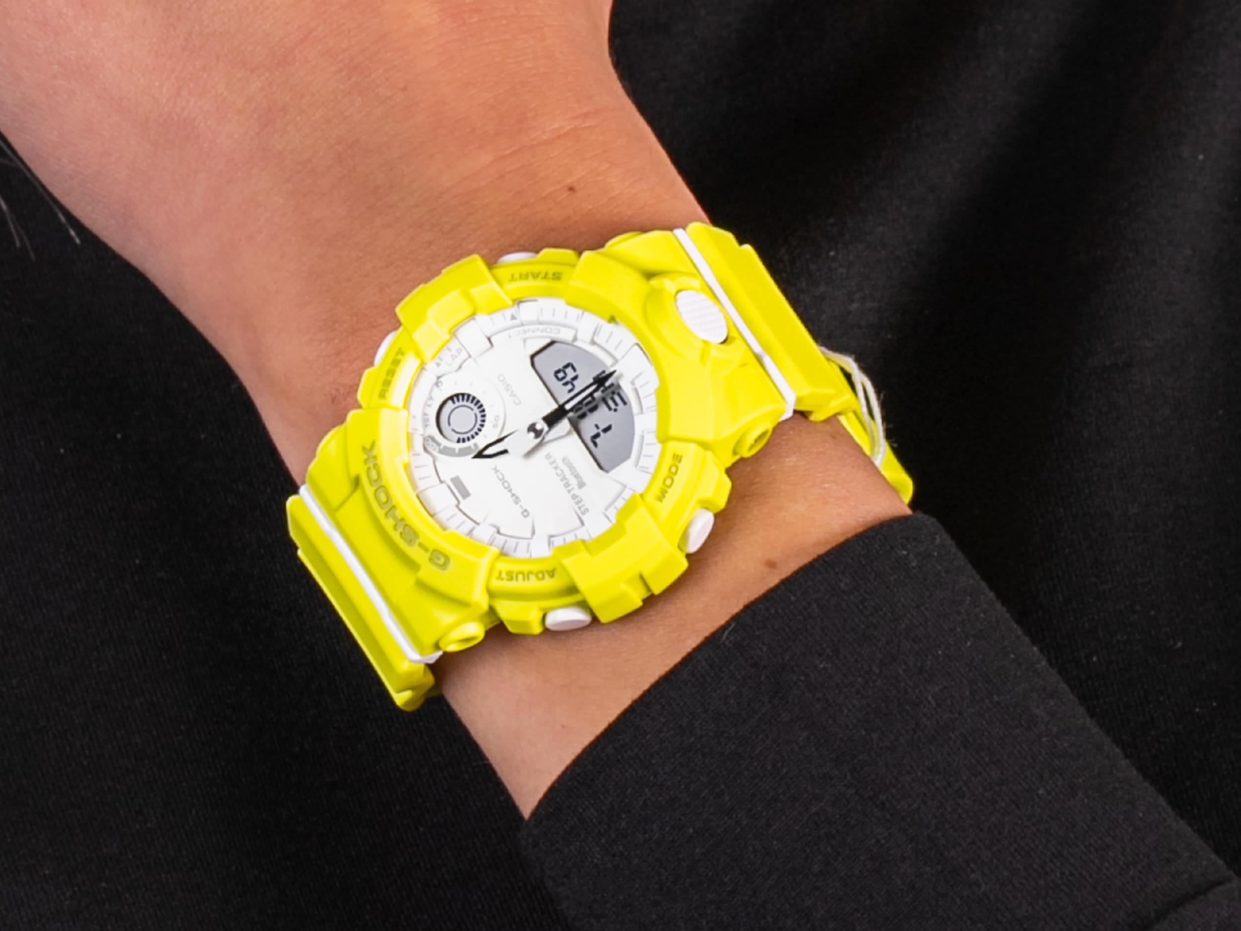 G-Shock GMA-B800-9AER S-SERIES STEP TRACKER zegarek sportowy G-SHOCK S-Series - miniatura 4