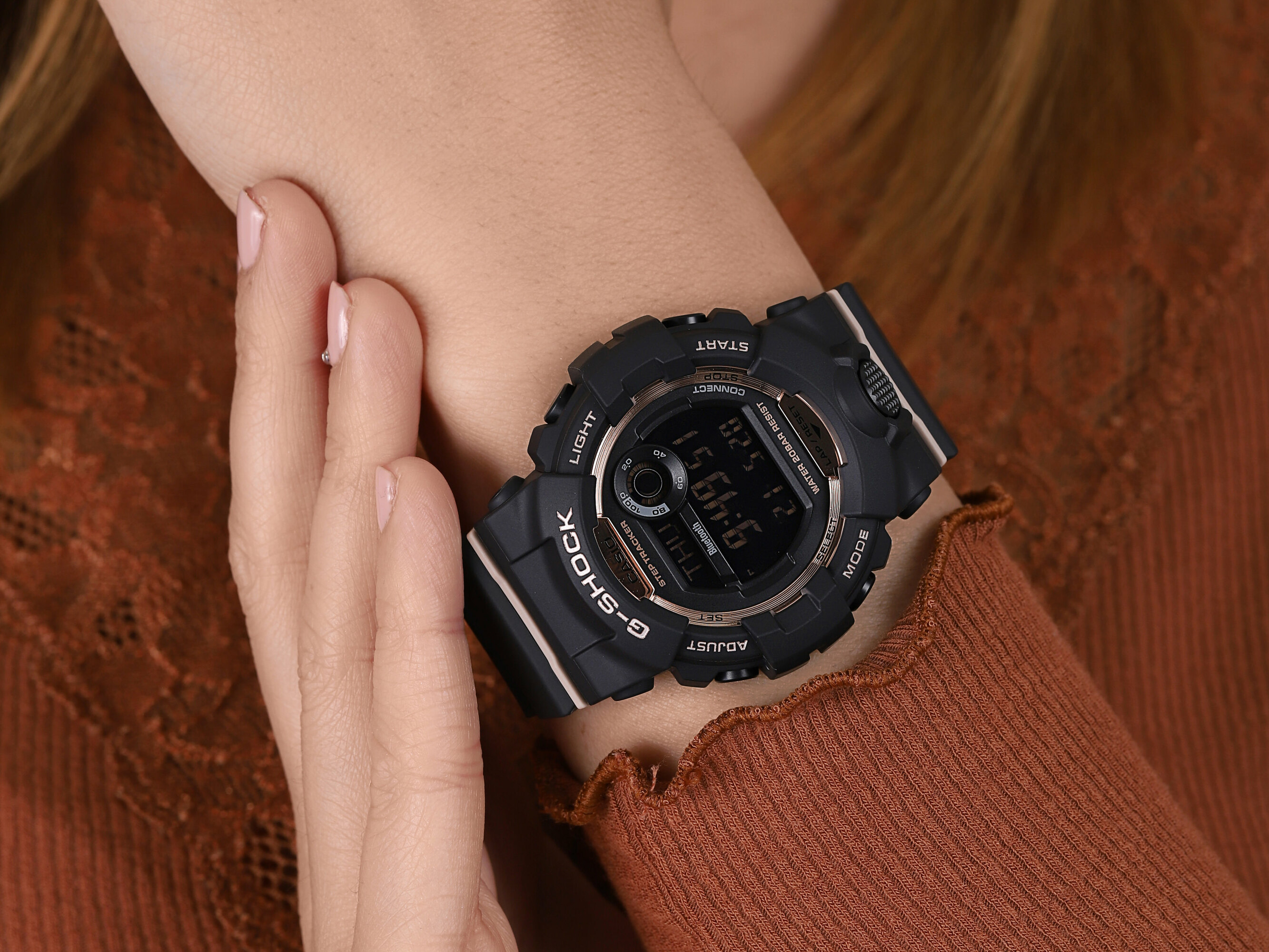 zegarek G-SHOCK GMD-B800-1ER kwarcowy damski G-SHOCK G-SQUAD G-SQUAD BLUETOOTH SYNC STEP TRACKERG-SQUAD