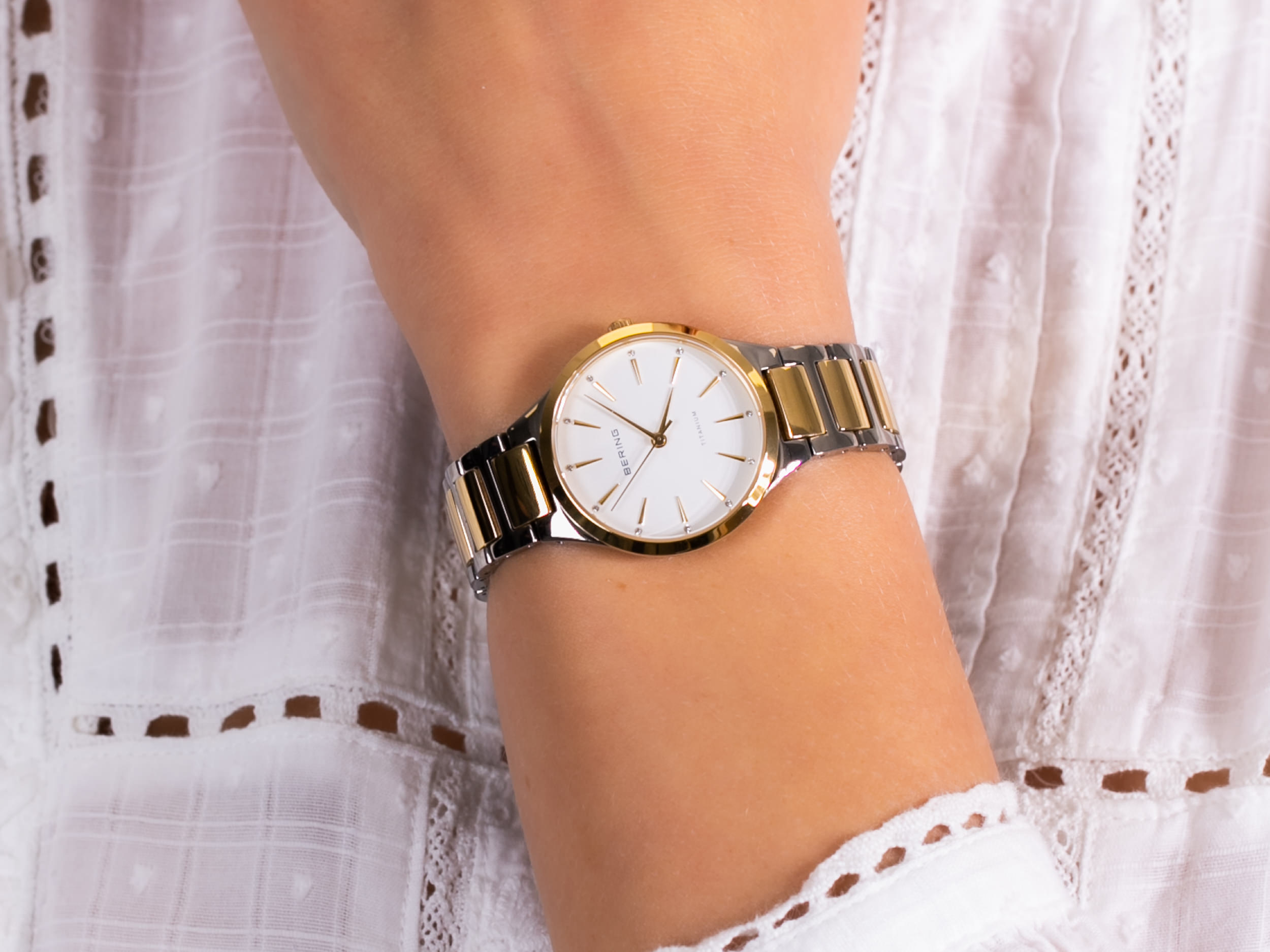 Bering 15630-701 zegarek klasyczny Titanium