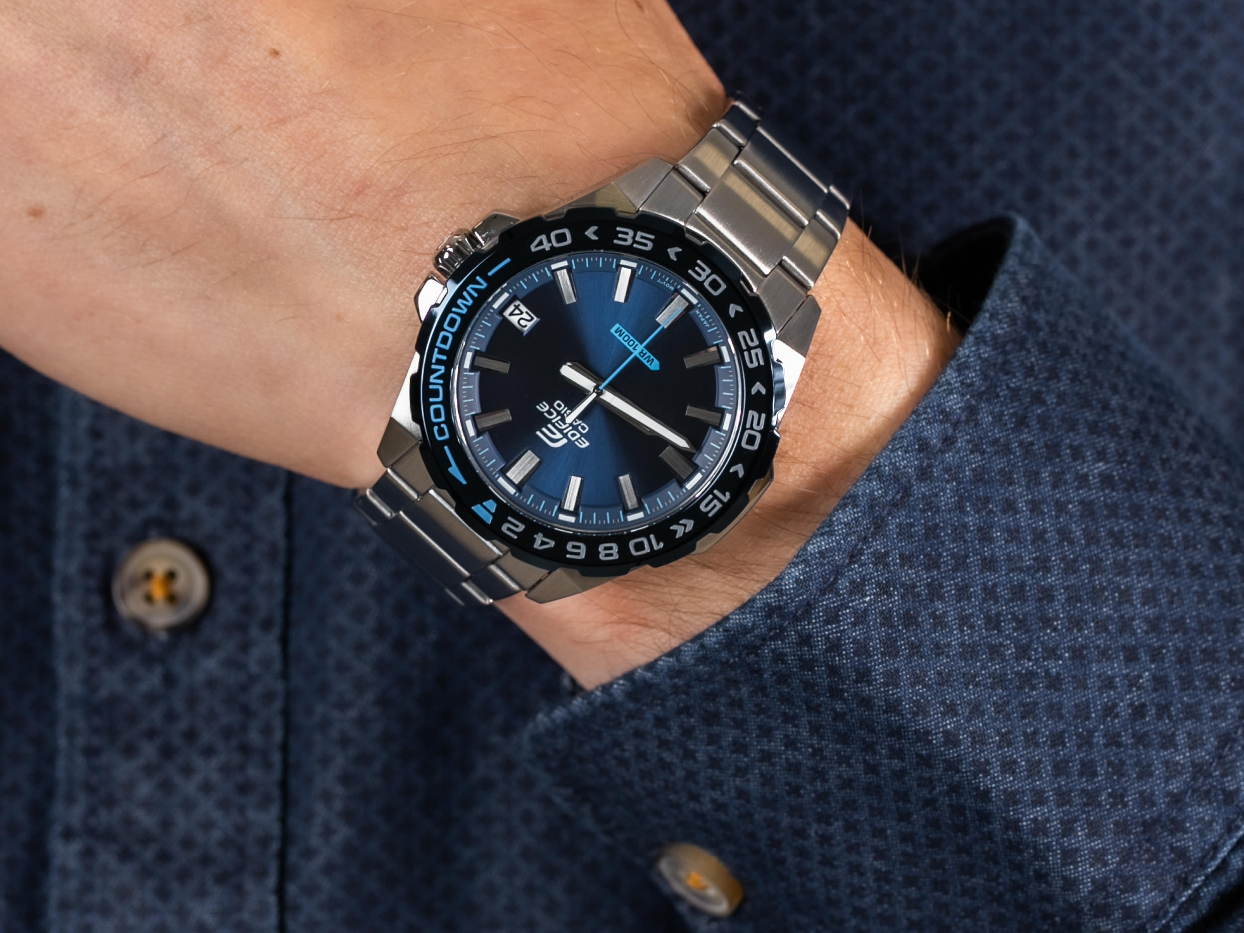 Edifice EFV-120DB-2AVUEF zegarek klasyczny EDIFICE Momentum - miniatura 4